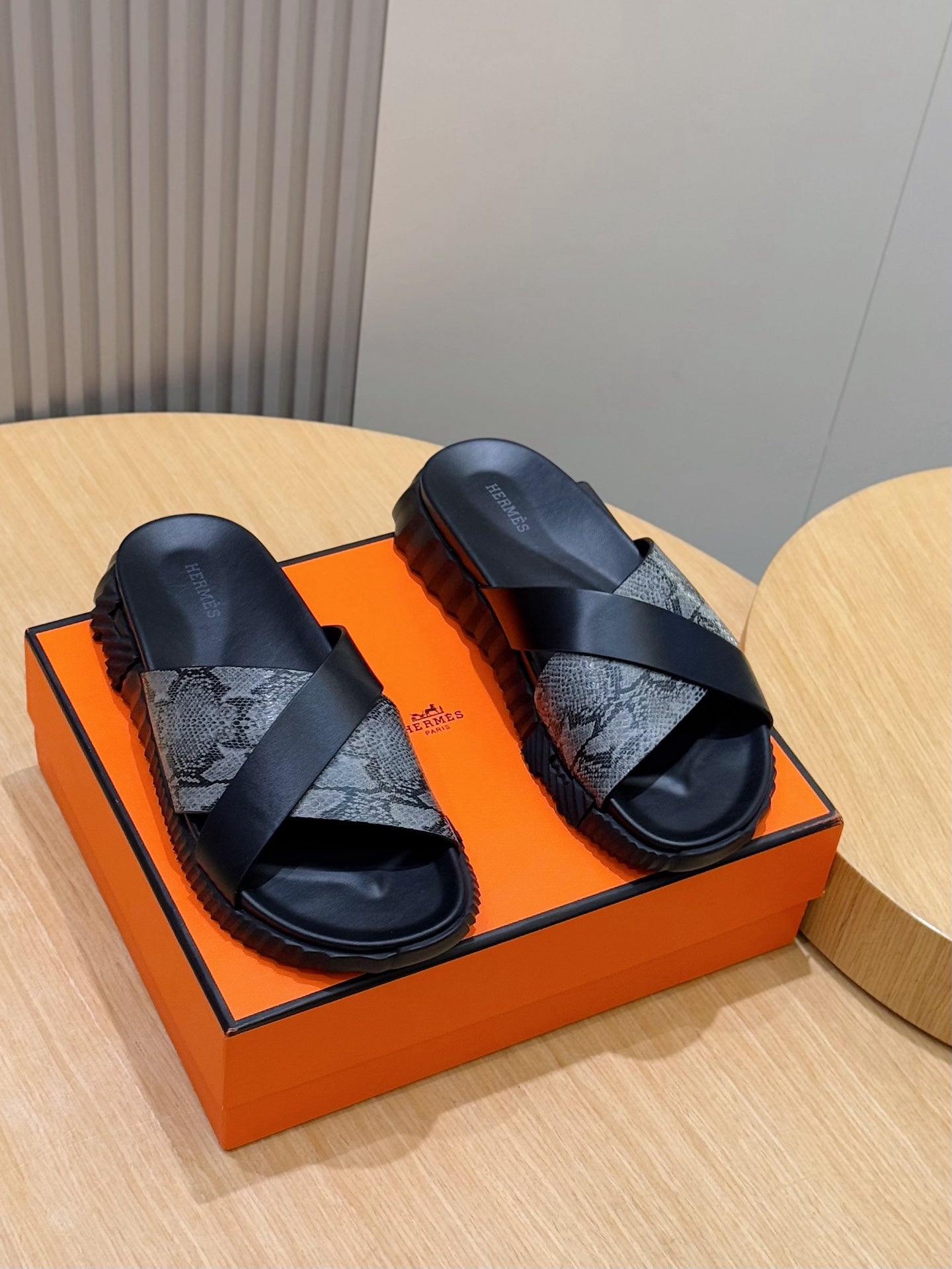 LuxluxHouse Best Quality Sandals Hermes