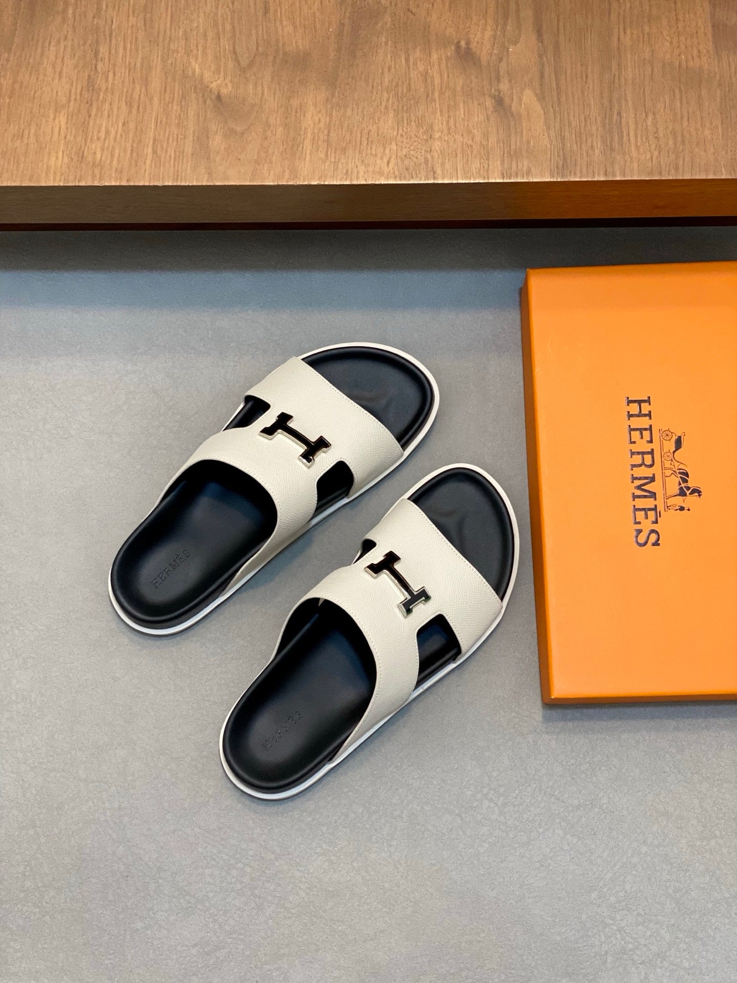 LuxluxHouse Best Quality Sandals Hermes