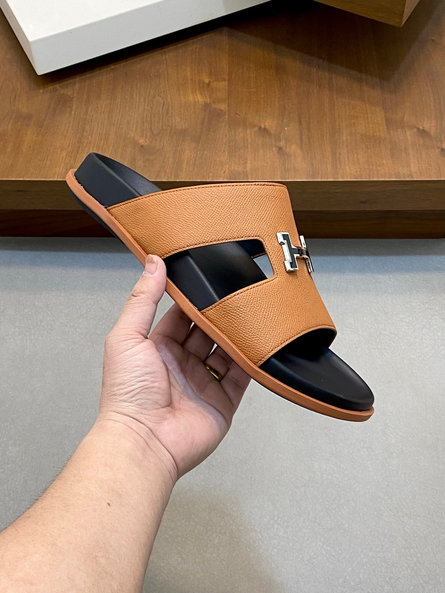 LuxluxHouse Best Quality Sandals Hermes