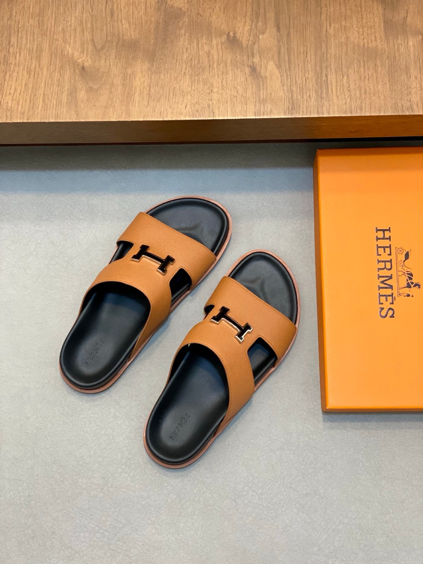LuxluxHouse Best Quality Sandals Hermes