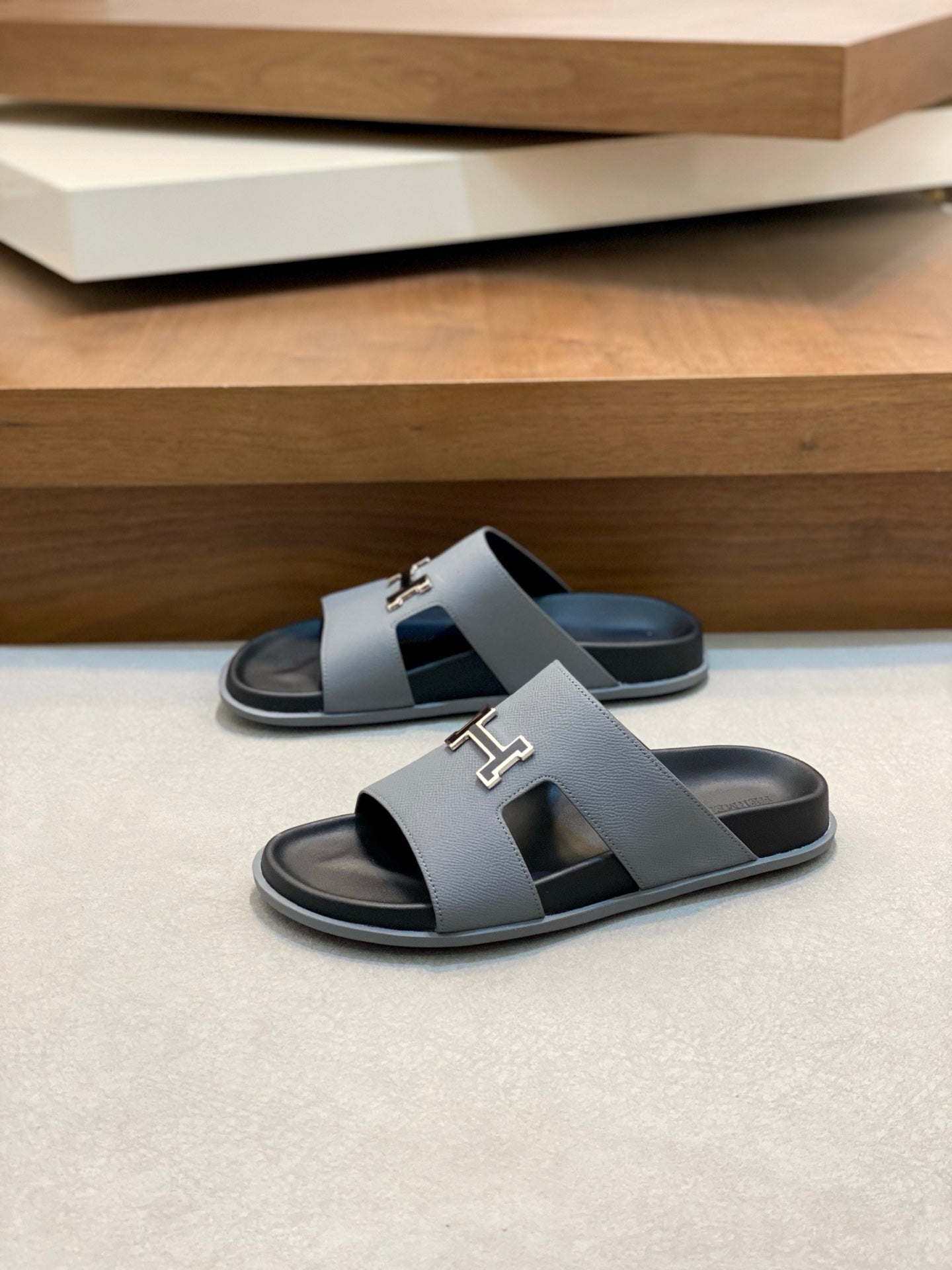 LuxluxHouse Best Quality Sandals Hermes