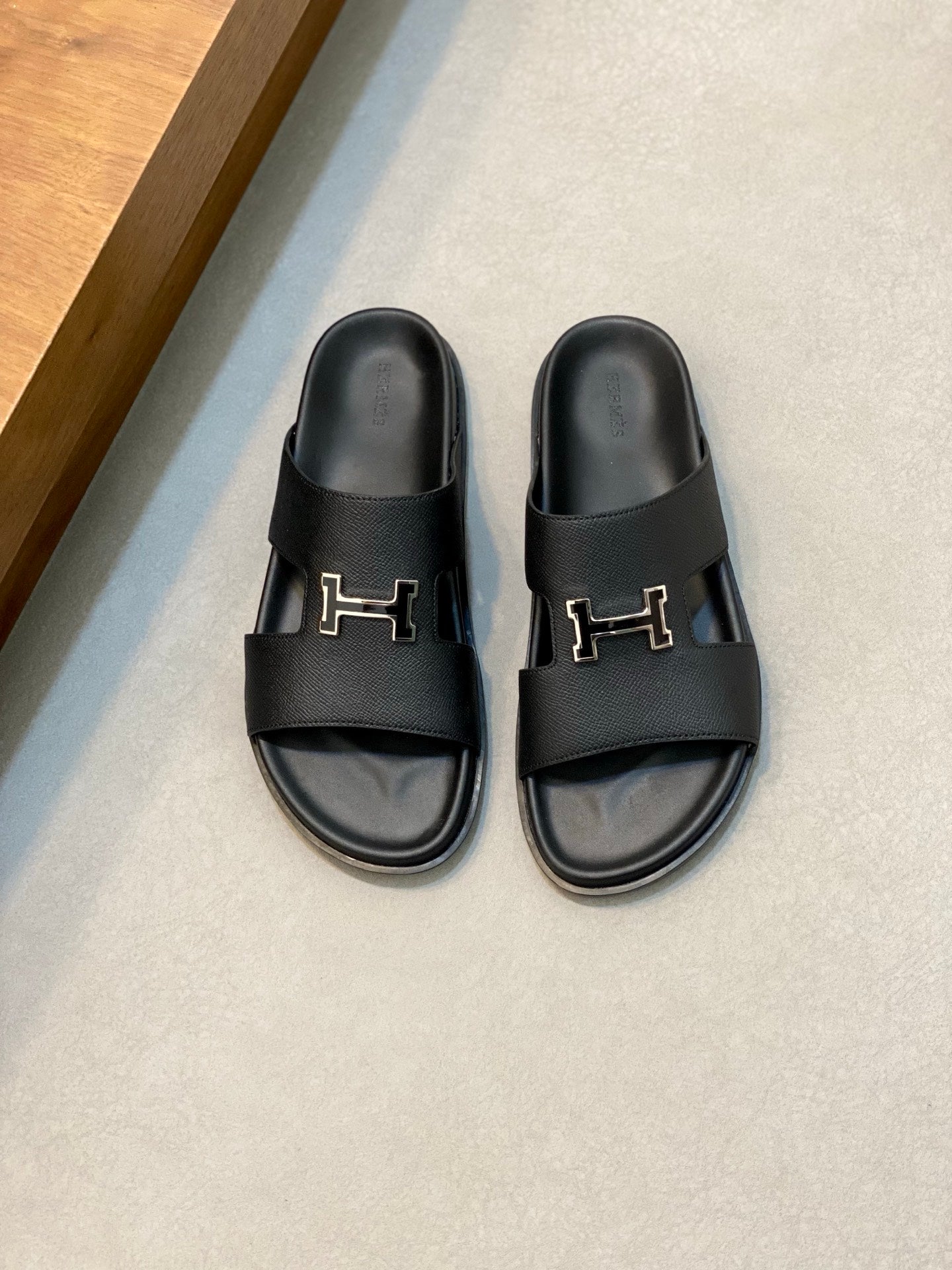 LuxluxHouse Best Quality Sandals Hermes