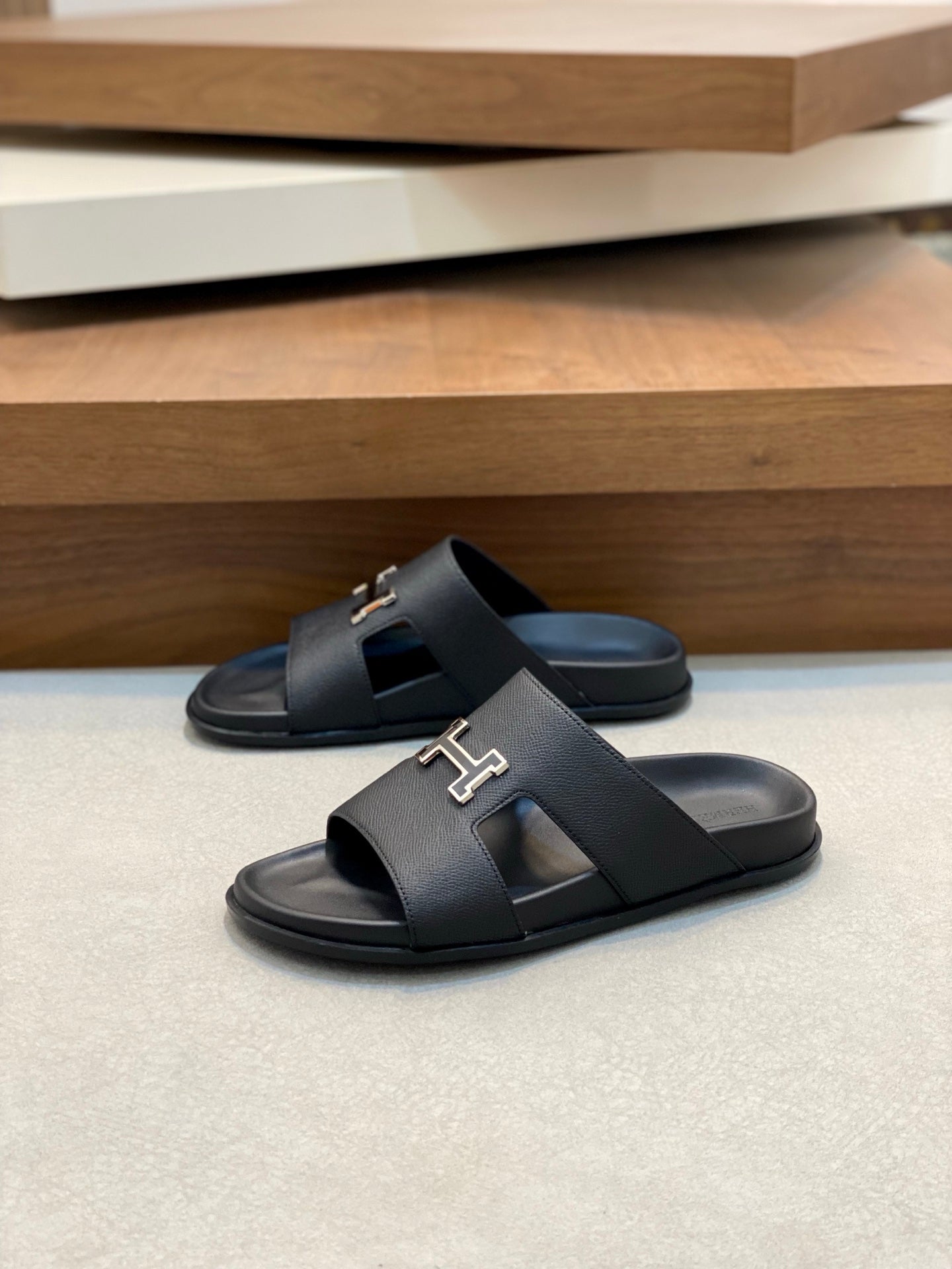 LuxluxHouse Best Quality Sandals Hermes
