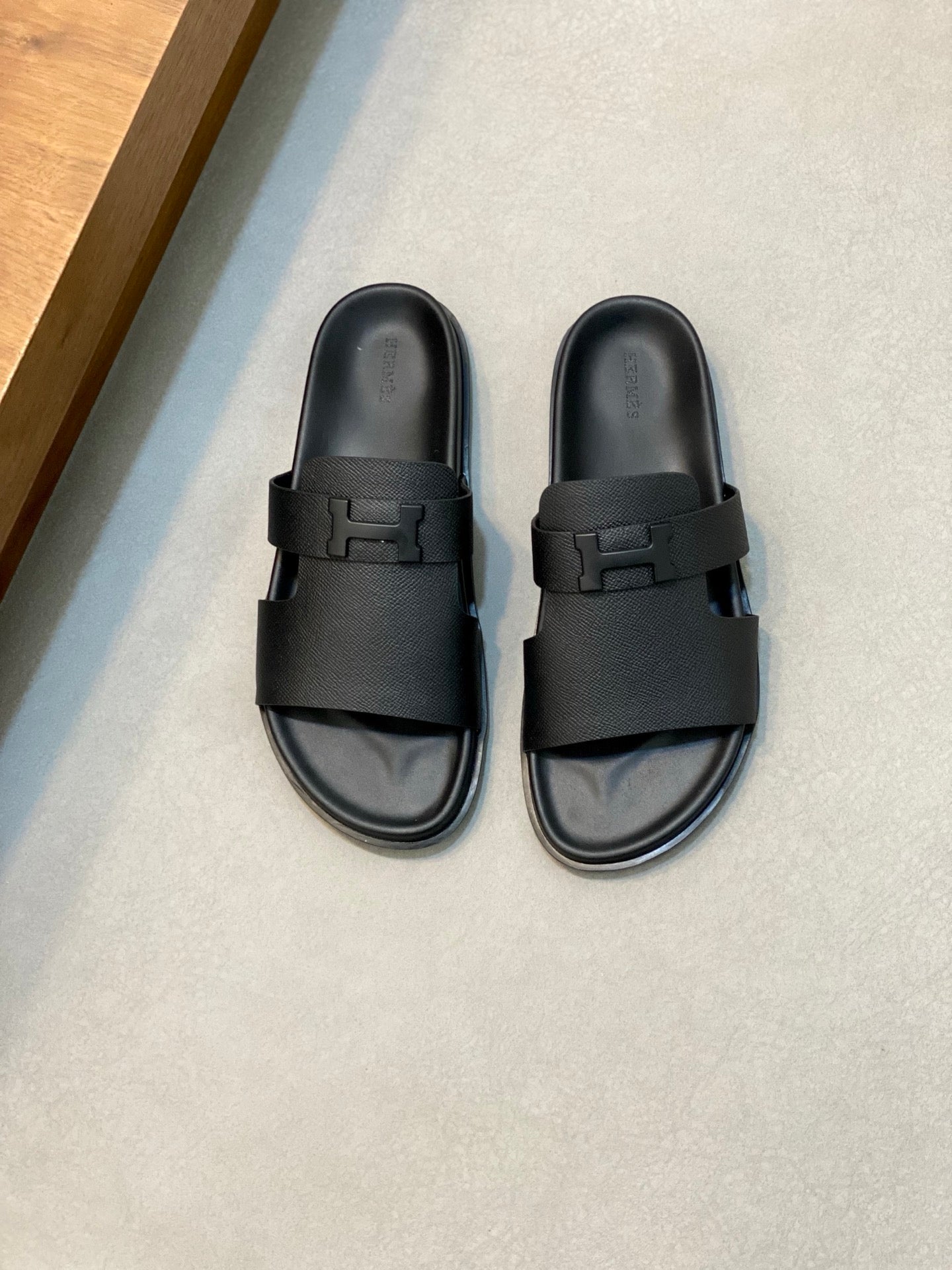 LuxluxHouse Best Quality Sandals Hermes