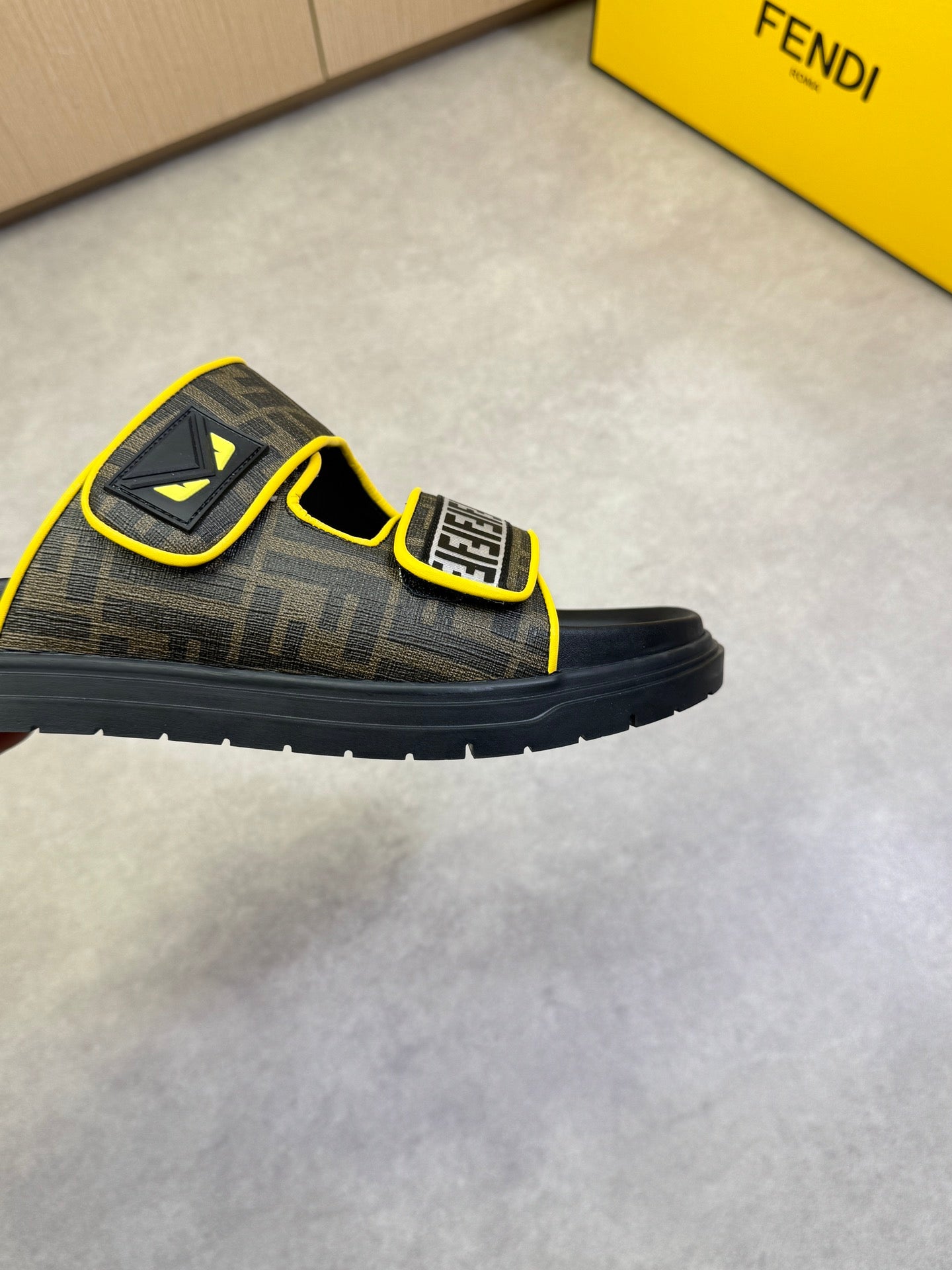 LuxluxHouse Best Quality Sandals Fendi