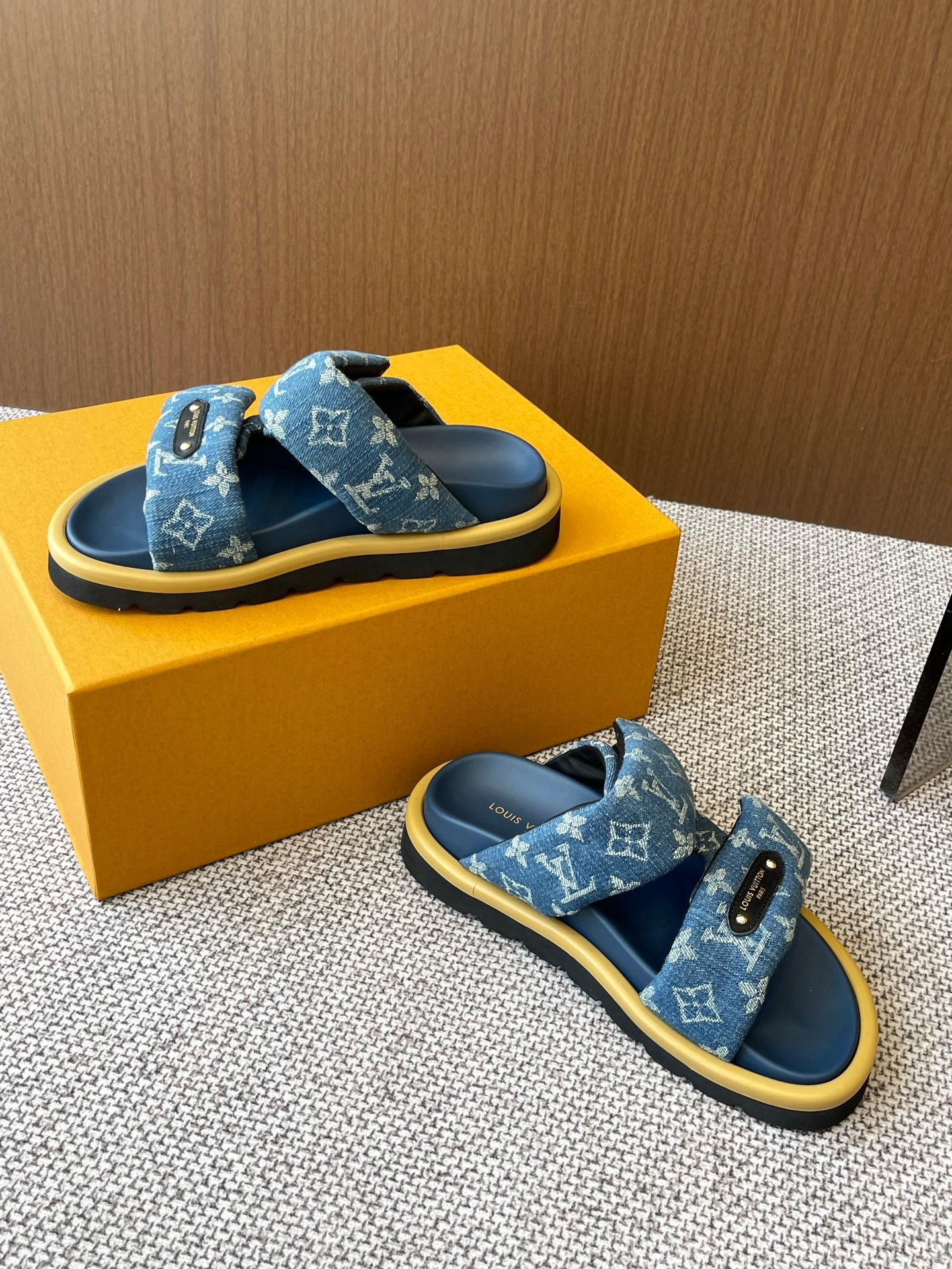 LuxluxHouse Best Quality Women Shoes Louis Vuitton