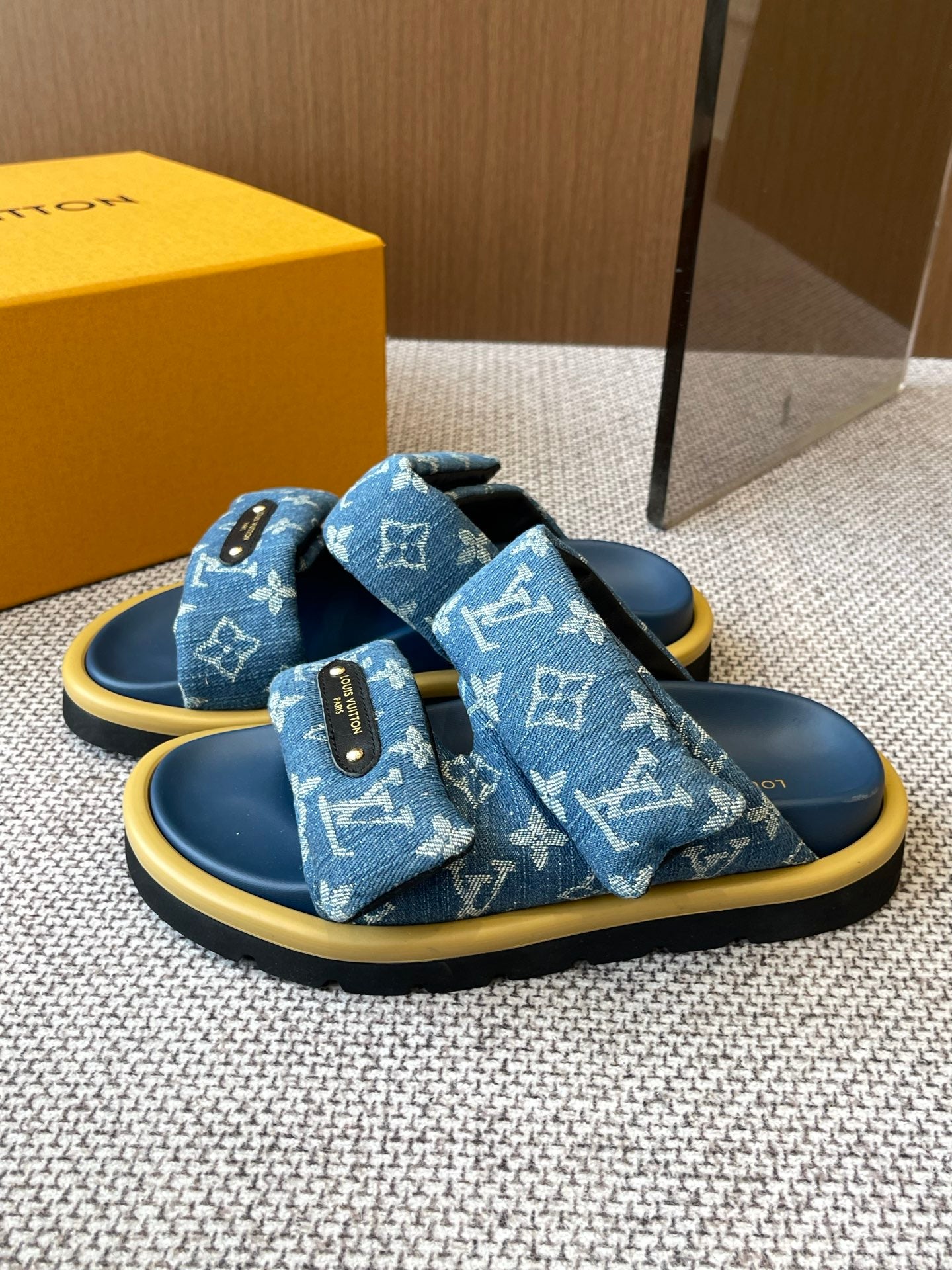 LuxluxHouse Best Quality Women Shoes Louis Vuitton