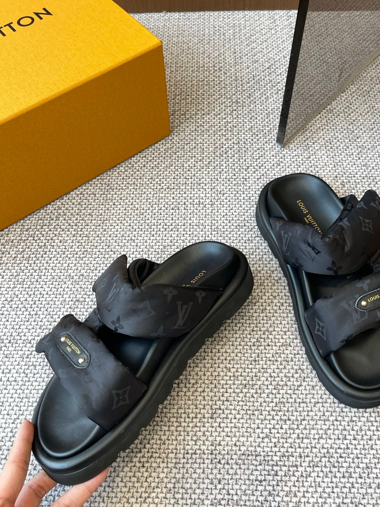 LuxluxHouse Best Quality Women Shoes Louis Vuitton
