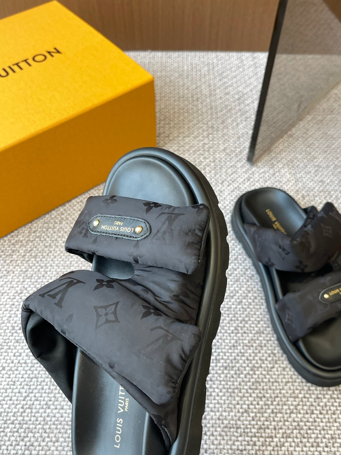 LuxluxHouse Best Quality Women Shoes Louis Vuitton