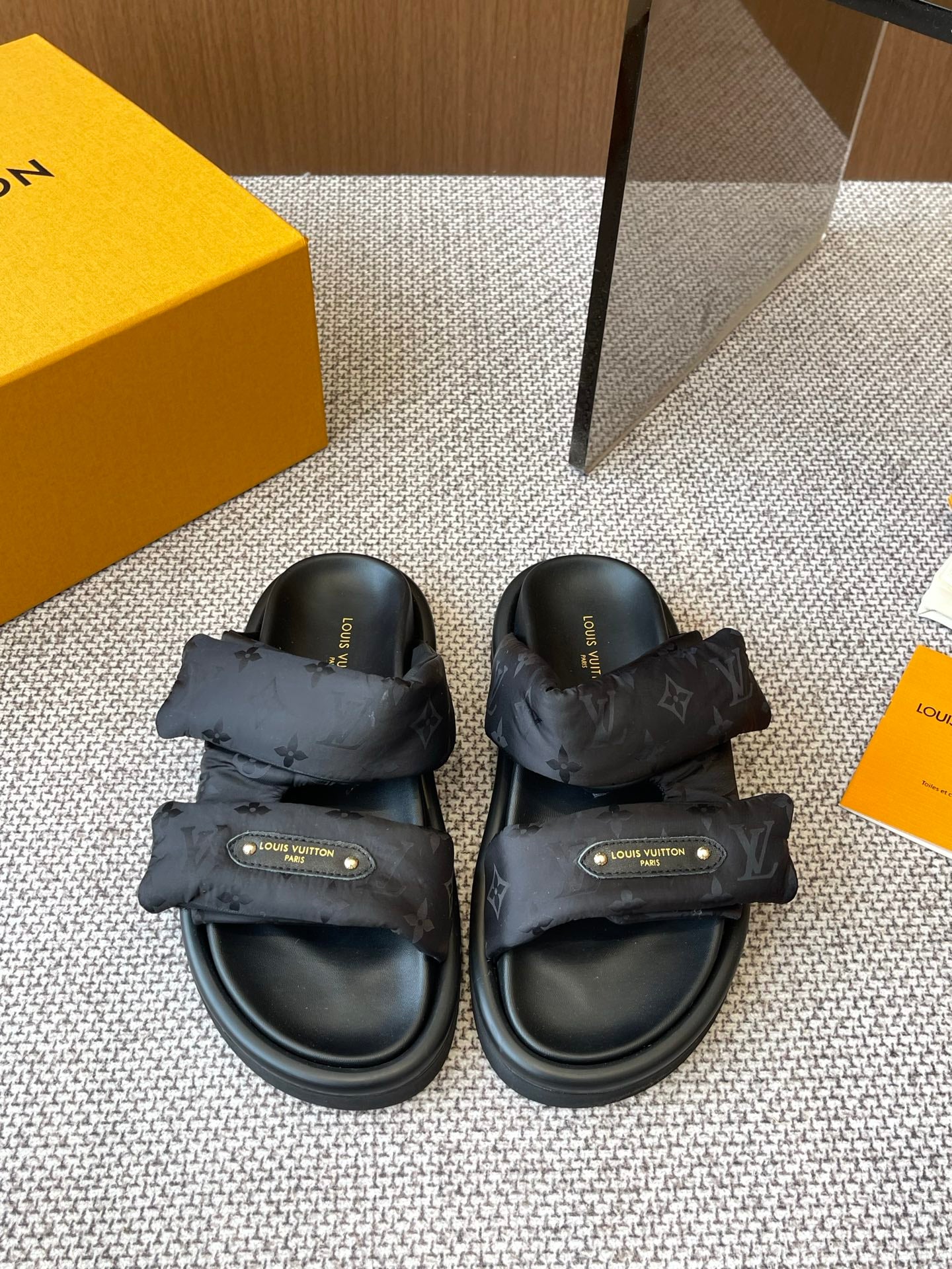 LuxluxHouse Best Quality Women Shoes Louis Vuitton