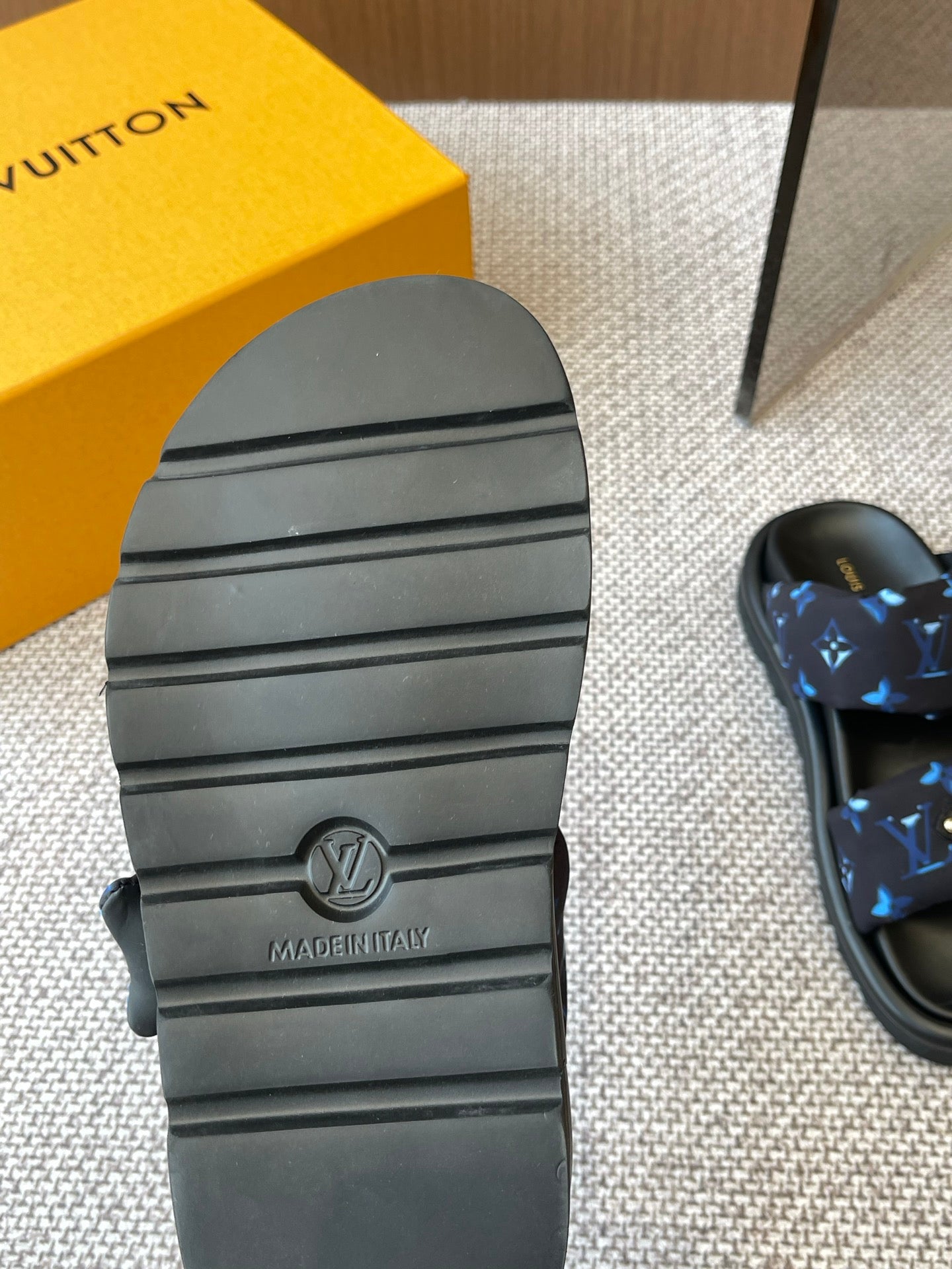LuxluxHouse Best Quality Women Shoes Louis Vuitton
