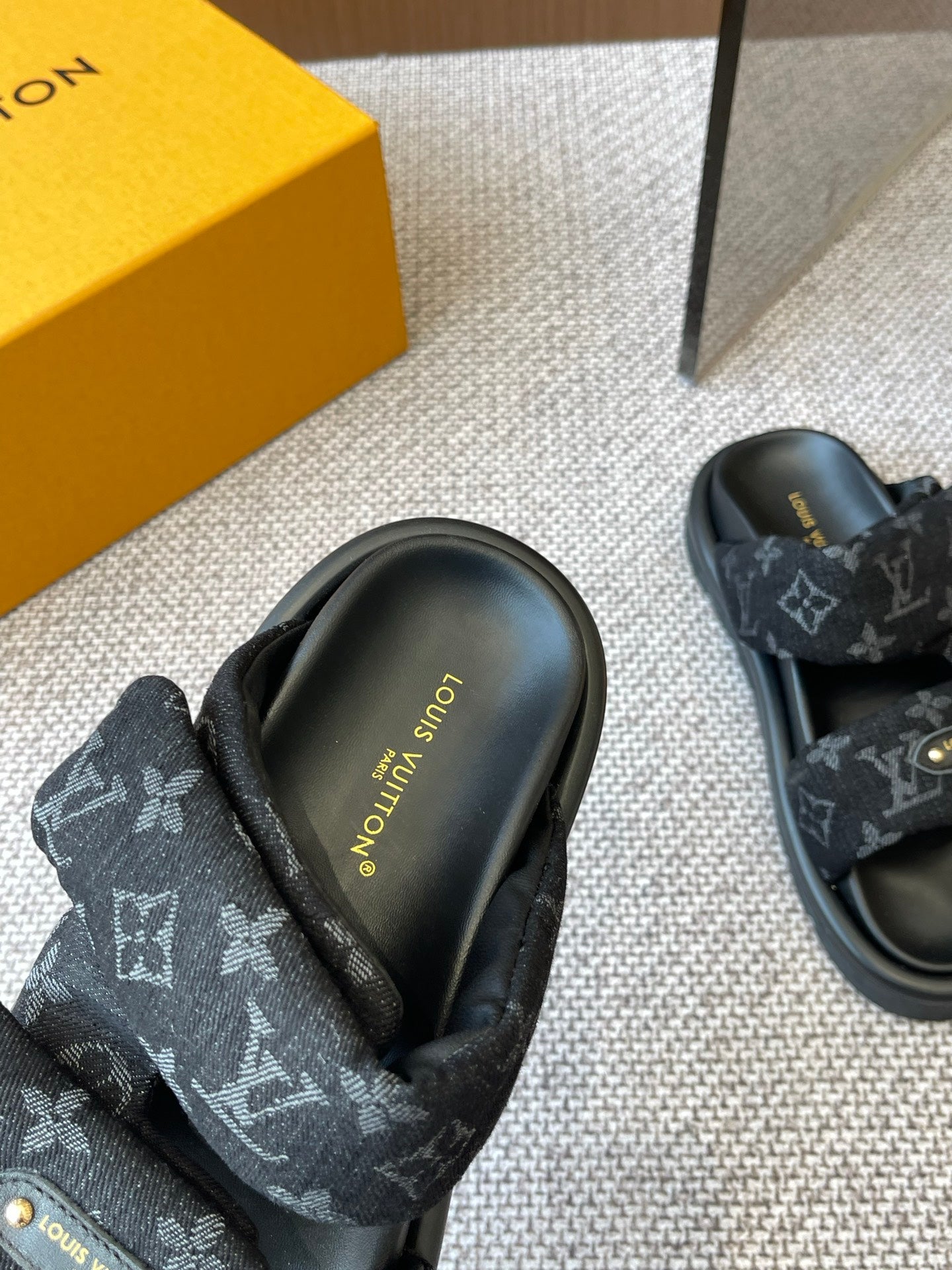 LuxluxHouse Best Quality Women Shoes Louis Vuitton