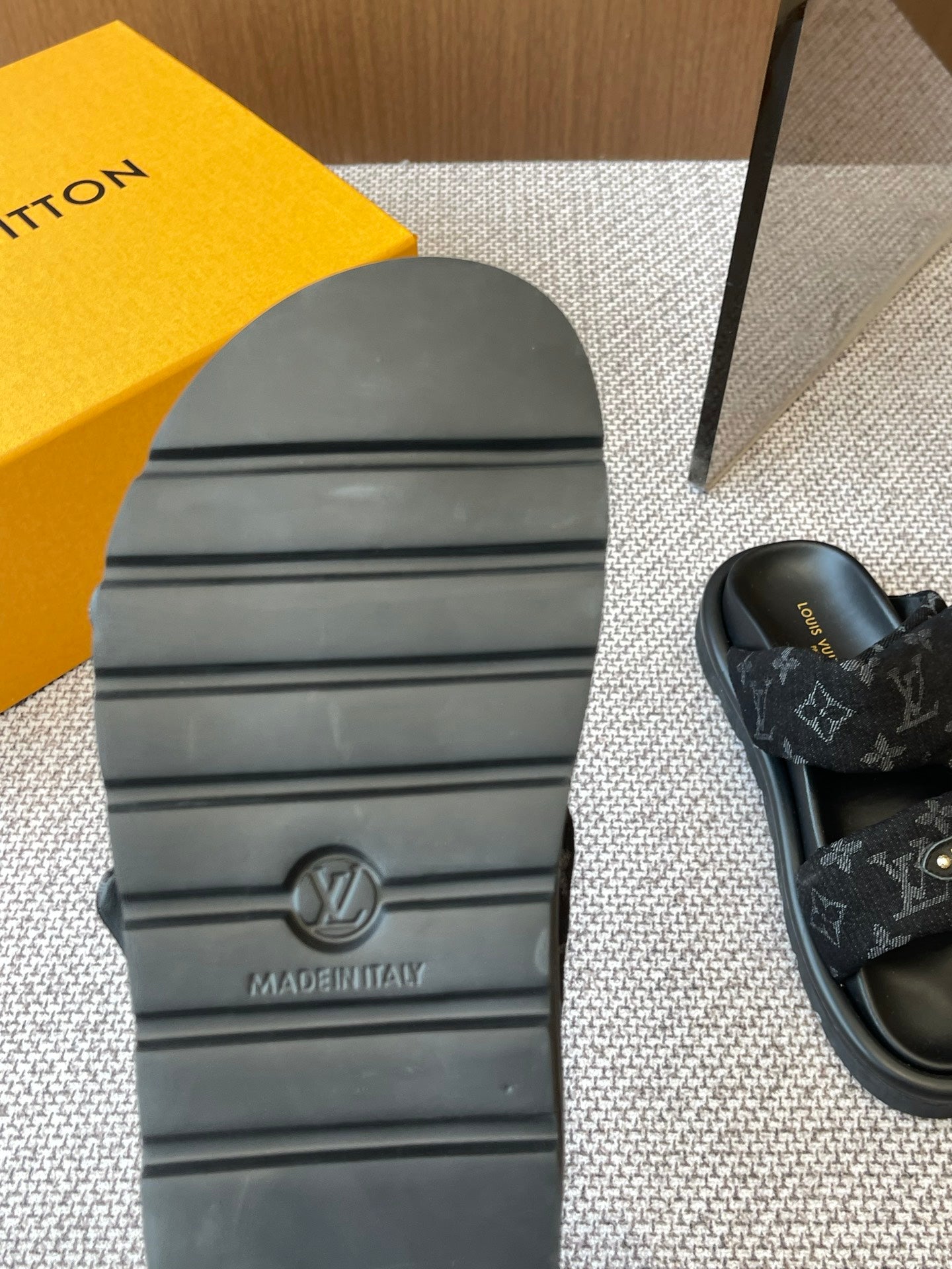 LuxluxHouse Best Quality Women Shoes Louis Vuitton