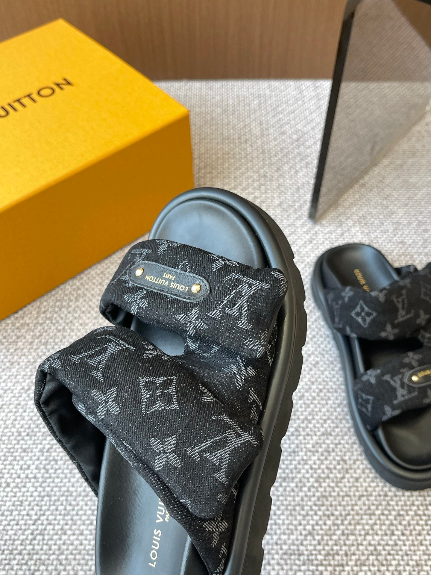 LuxluxHouse Best Quality Women Shoes Louis Vuitton