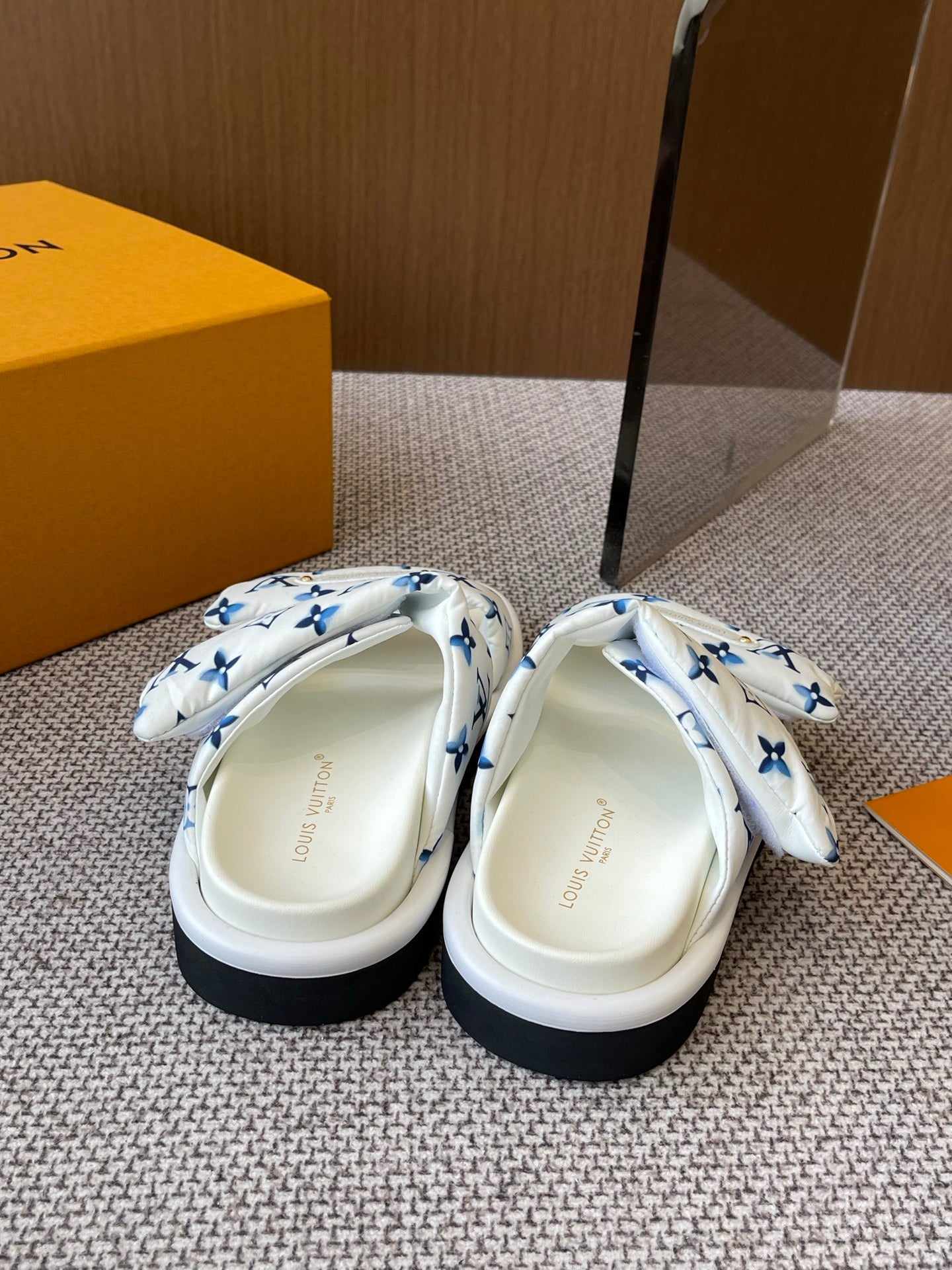 LuxluxHouse Best Quality Women Shoes Louis Vuitton
