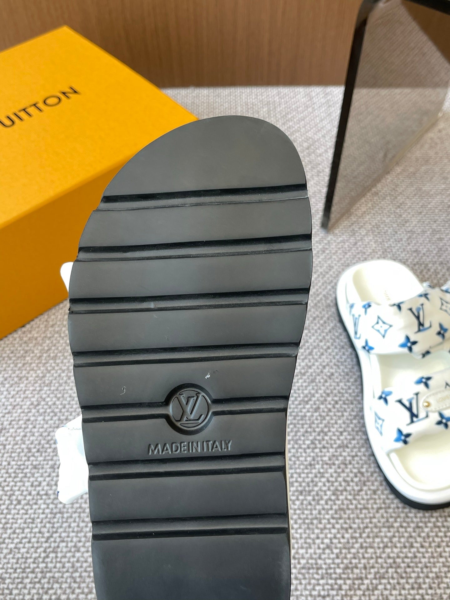 LuxluxHouse Best Quality Women Shoes Louis Vuitton