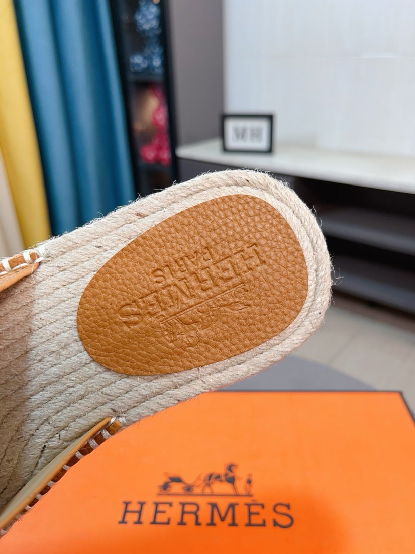 LuxluxHouse Best Quality Sandals Hermes