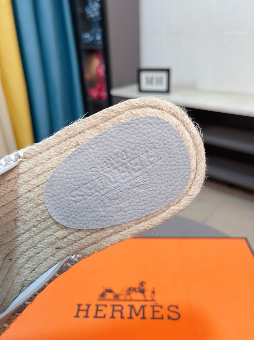 LuxluxHouse Best Quality Sandals Hermes