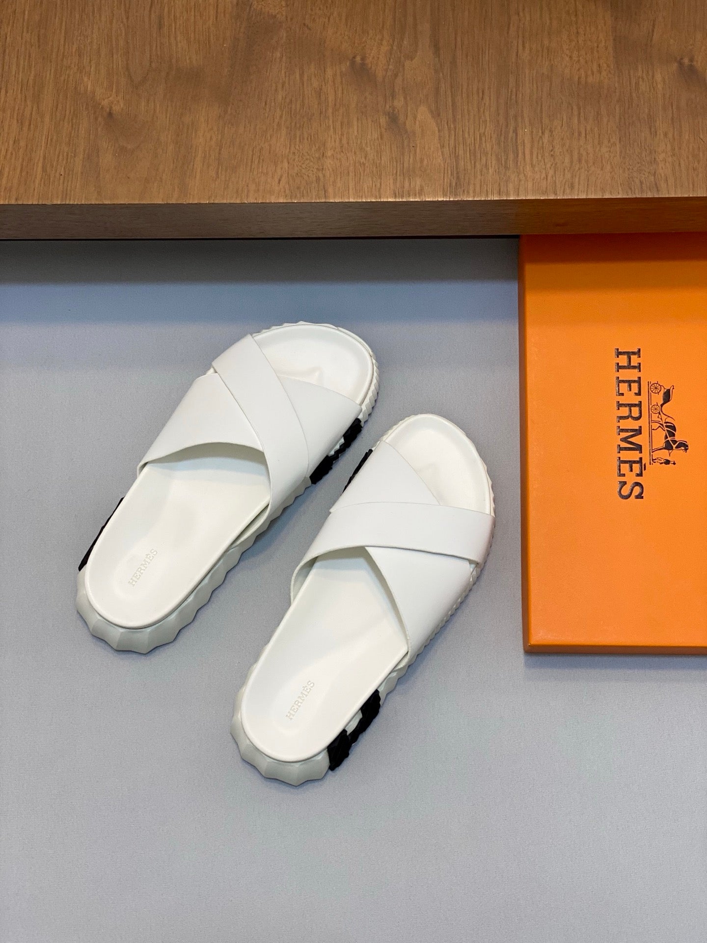 LuxluxHouse Best Quality Sandals Hermes
