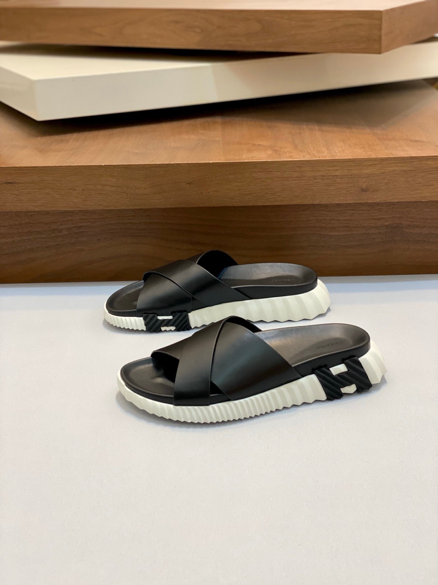 LuxluxHouse Best Quality Sandals Hermes