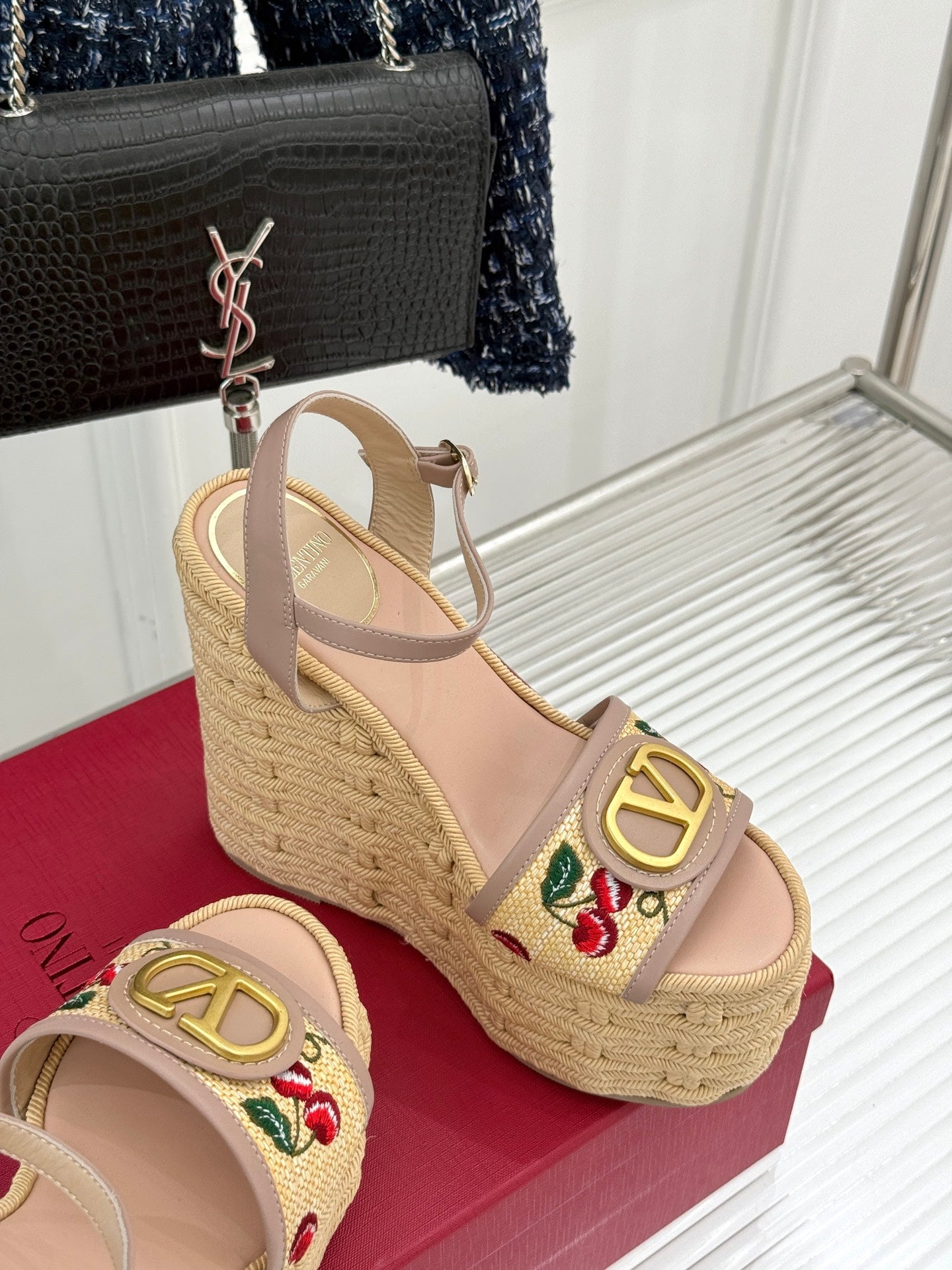 LuxluxHouse Best Quality Valentino Women Shoes