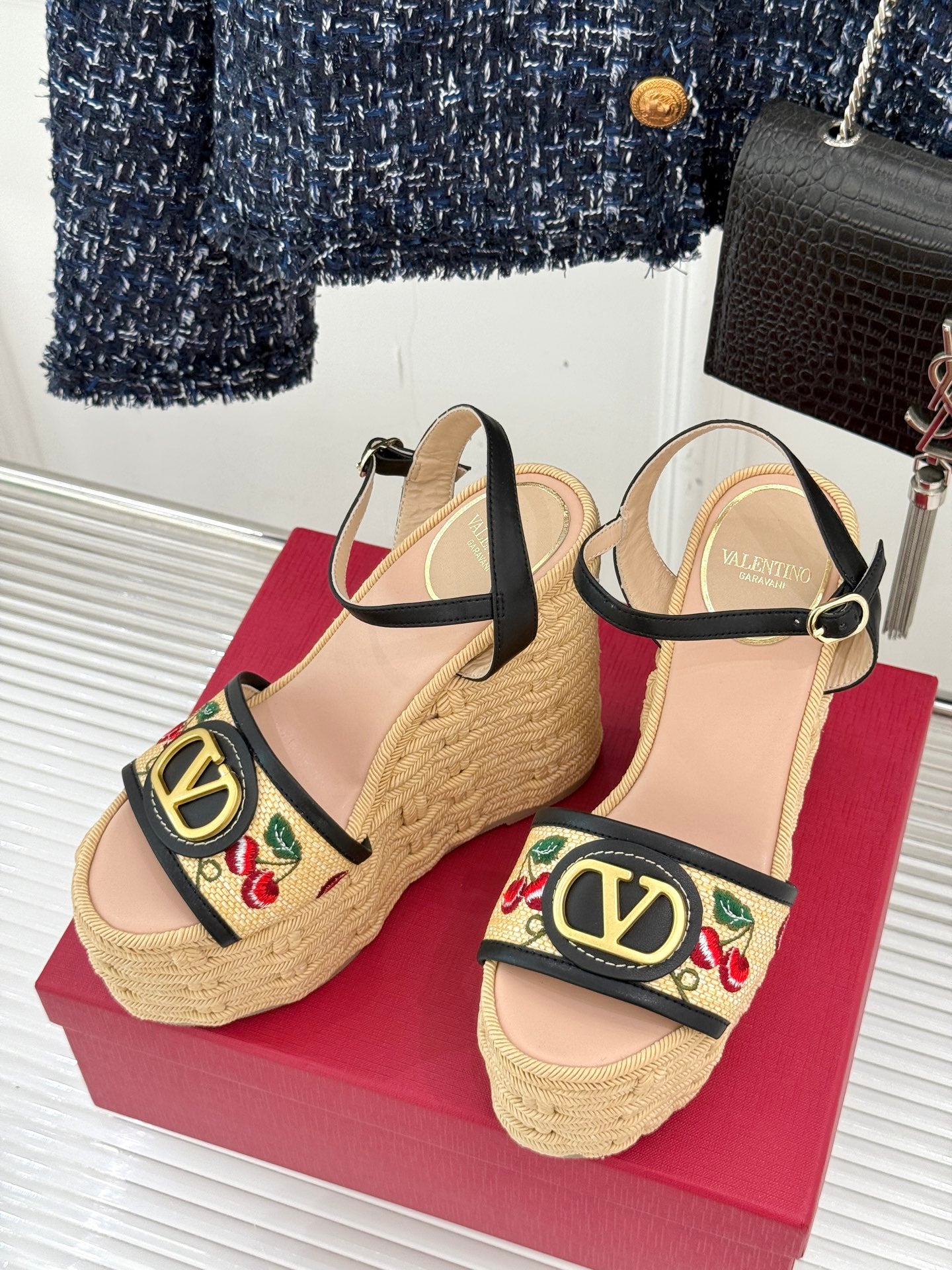 LuxluxHouse Best Quality Valentino Women Shoes