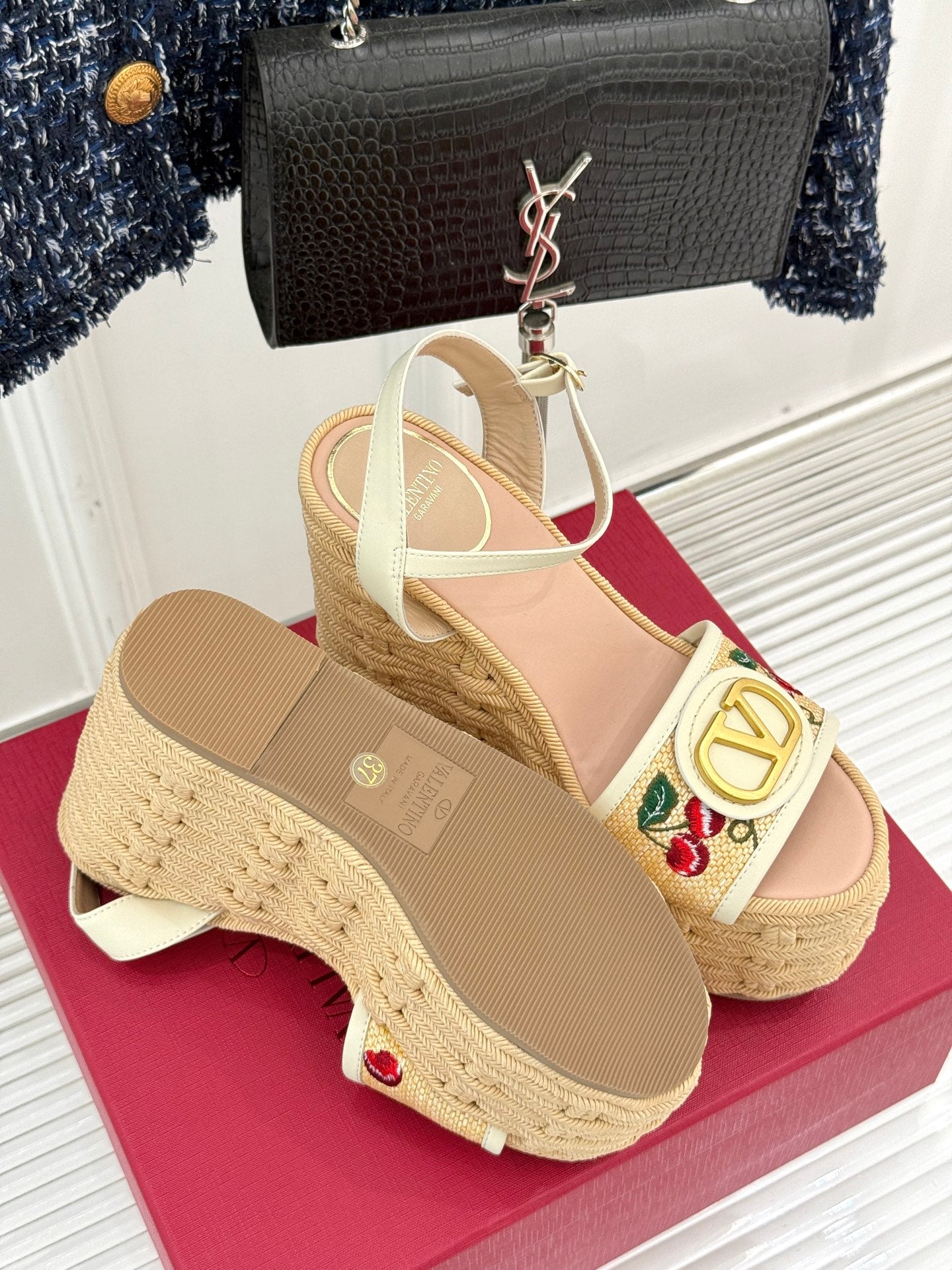 LuxluxHouse Best Quality Valentino Women Shoes