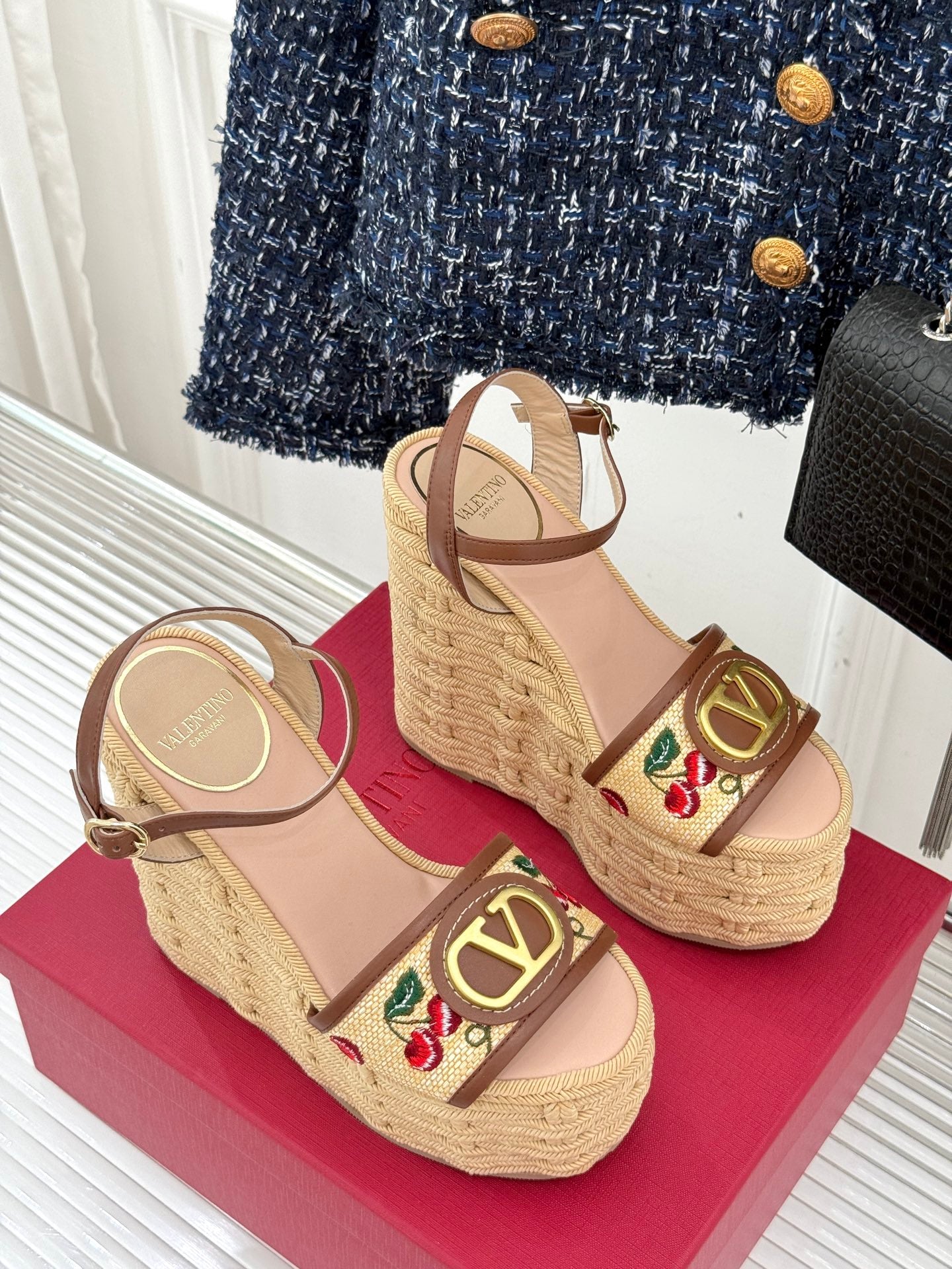 LuxluxHouse Best Quality Valentino Women Shoes