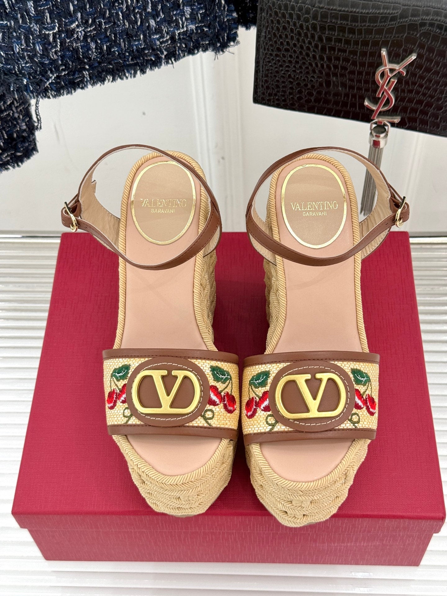 LuxluxHouse Best Quality Valentino Women Shoes