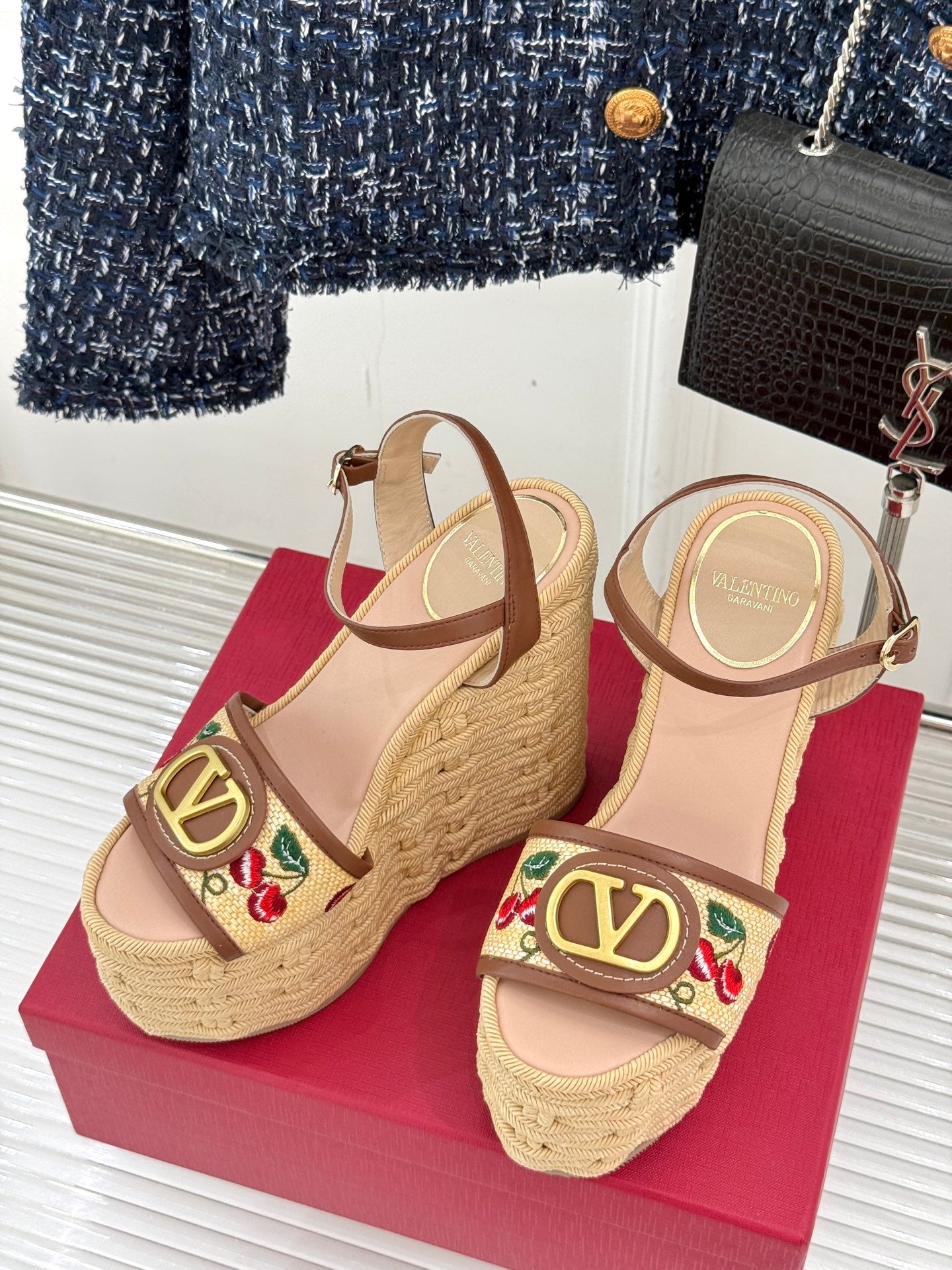 LuxluxHouse Best Quality Valentino Women Shoes