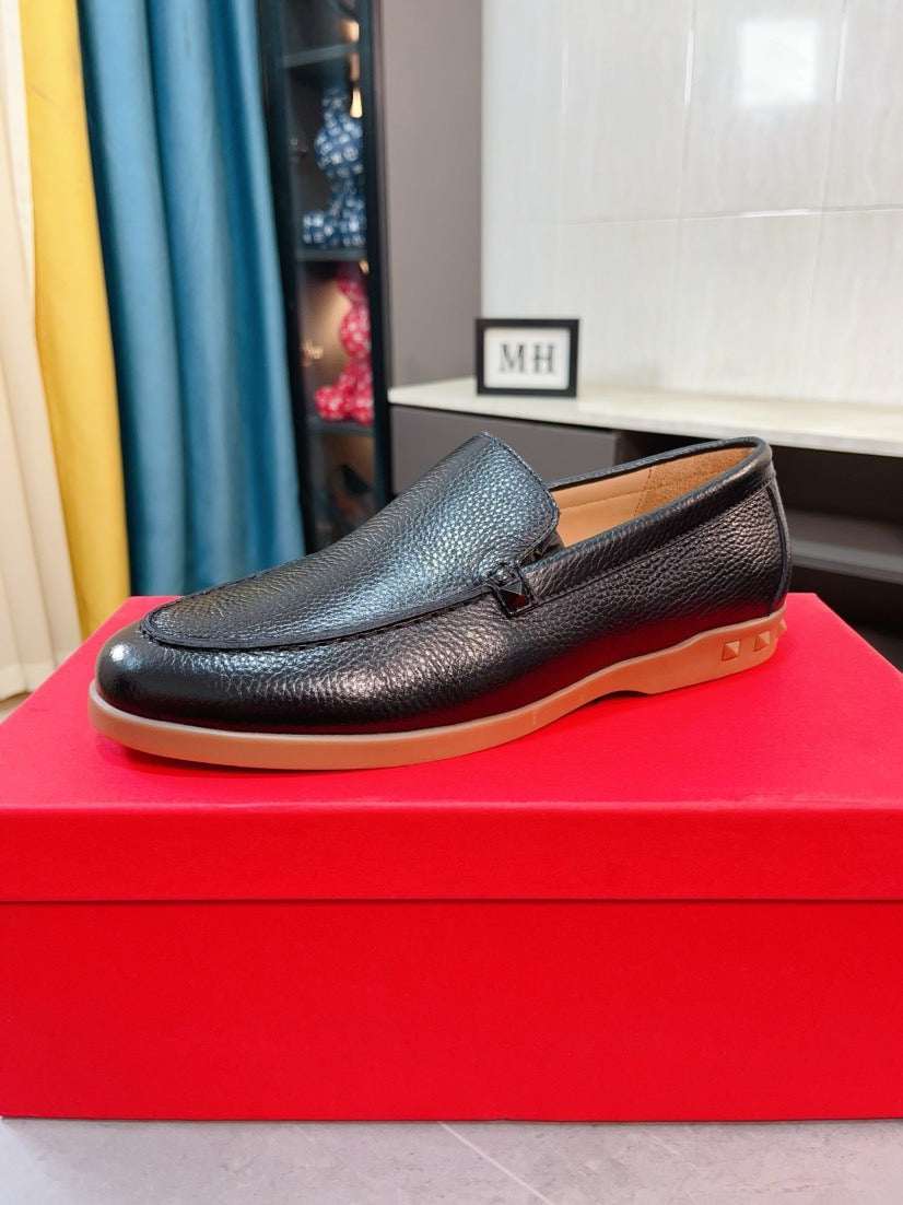 LuxluxHouse Best Quality Shoes Valentino