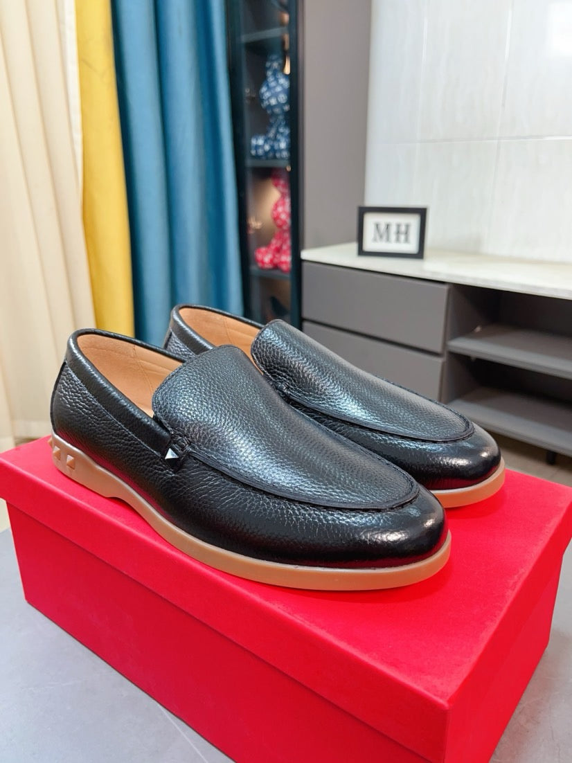 LuxluxHouse Best Quality Shoes Valentino