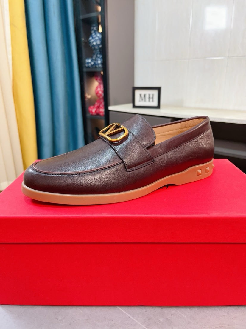 LuxluxHouse Best Quality Shoes Valentino