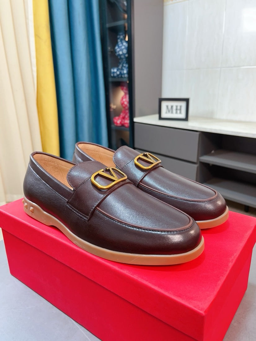 LuxluxHouse Best Quality Shoes Valentino