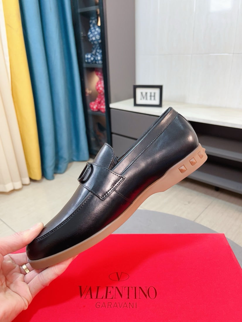 LuxluxHouse Best Quality Shoes Valentino