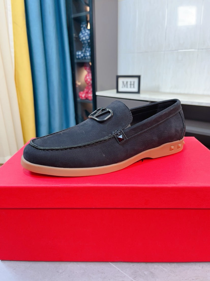 LuxluxHouse Best Quality Shoes Valentino