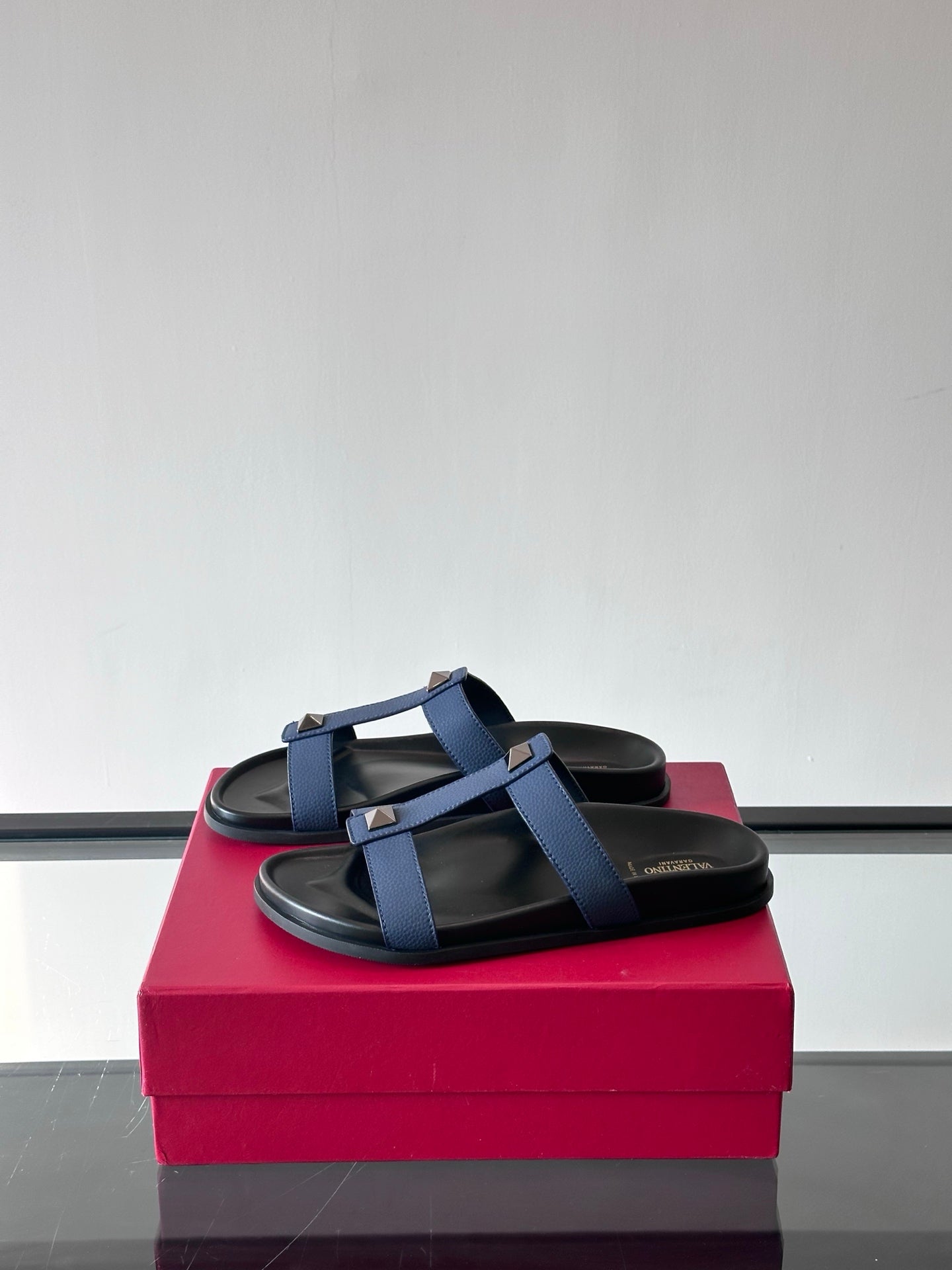LuxluxHouse Best Quality Sandals Valentino