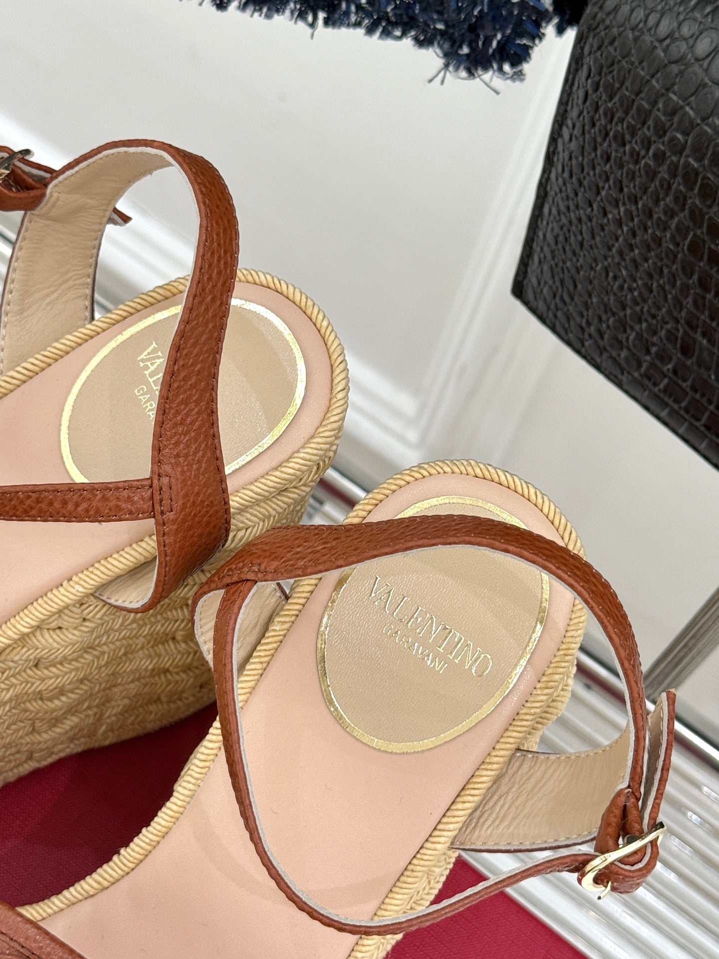 LuxluxHouse Best Quality Valentino Women Shoes
