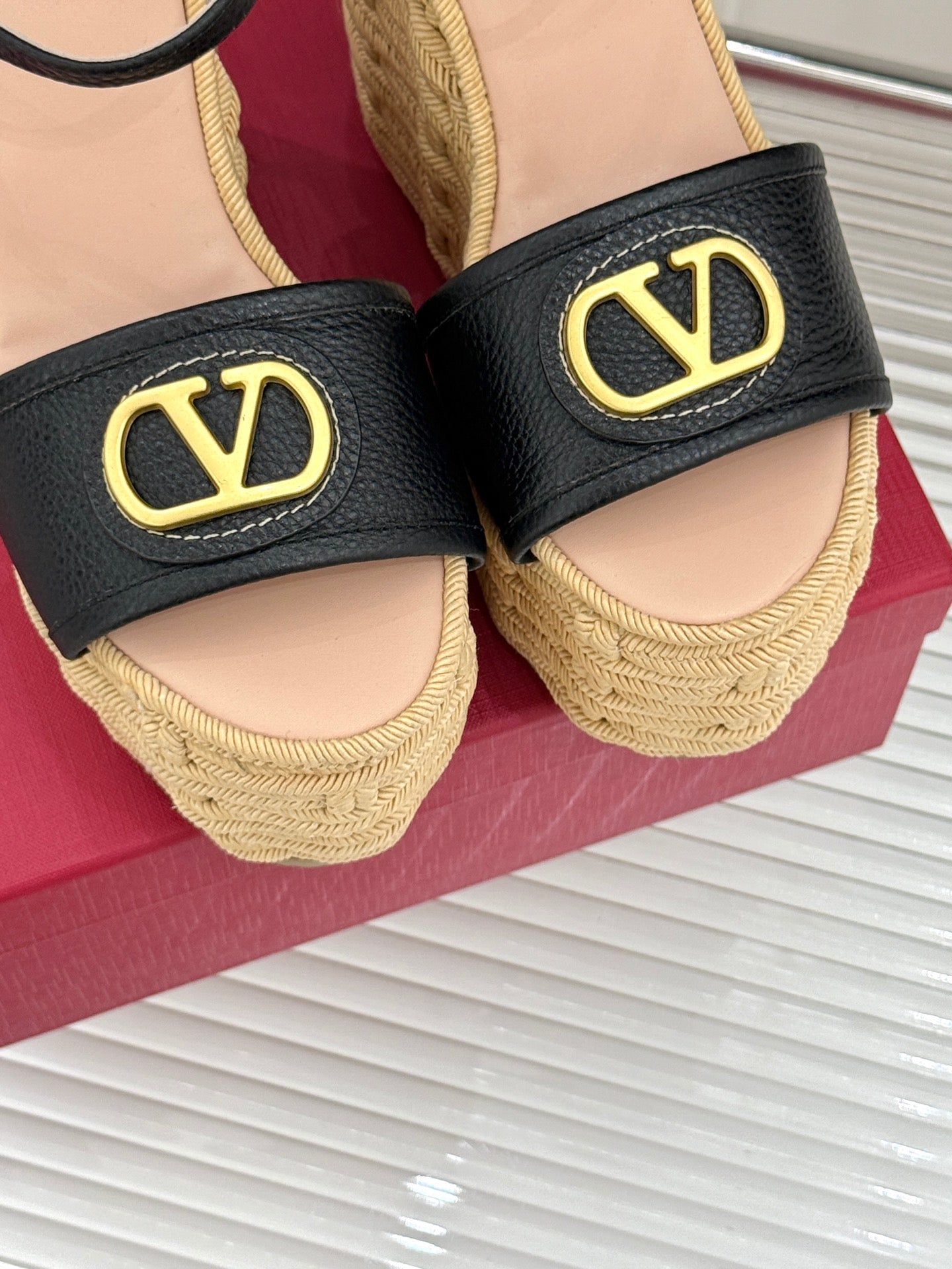 LuxluxHouse Best Quality Valentino Women Shoes