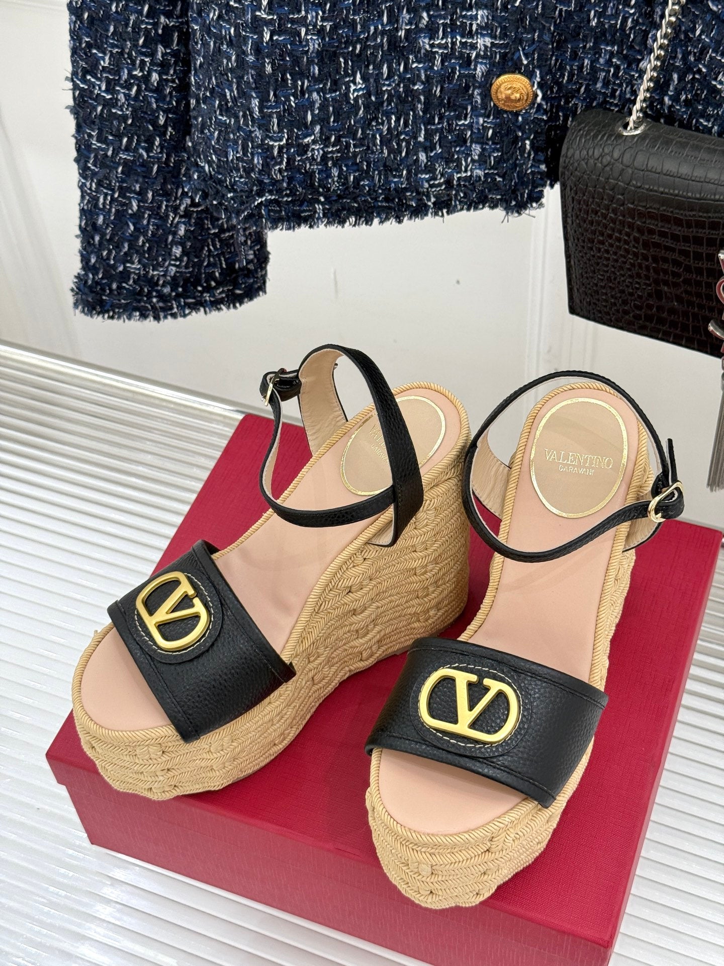 LuxluxHouse Best Quality Valentino Women Shoes