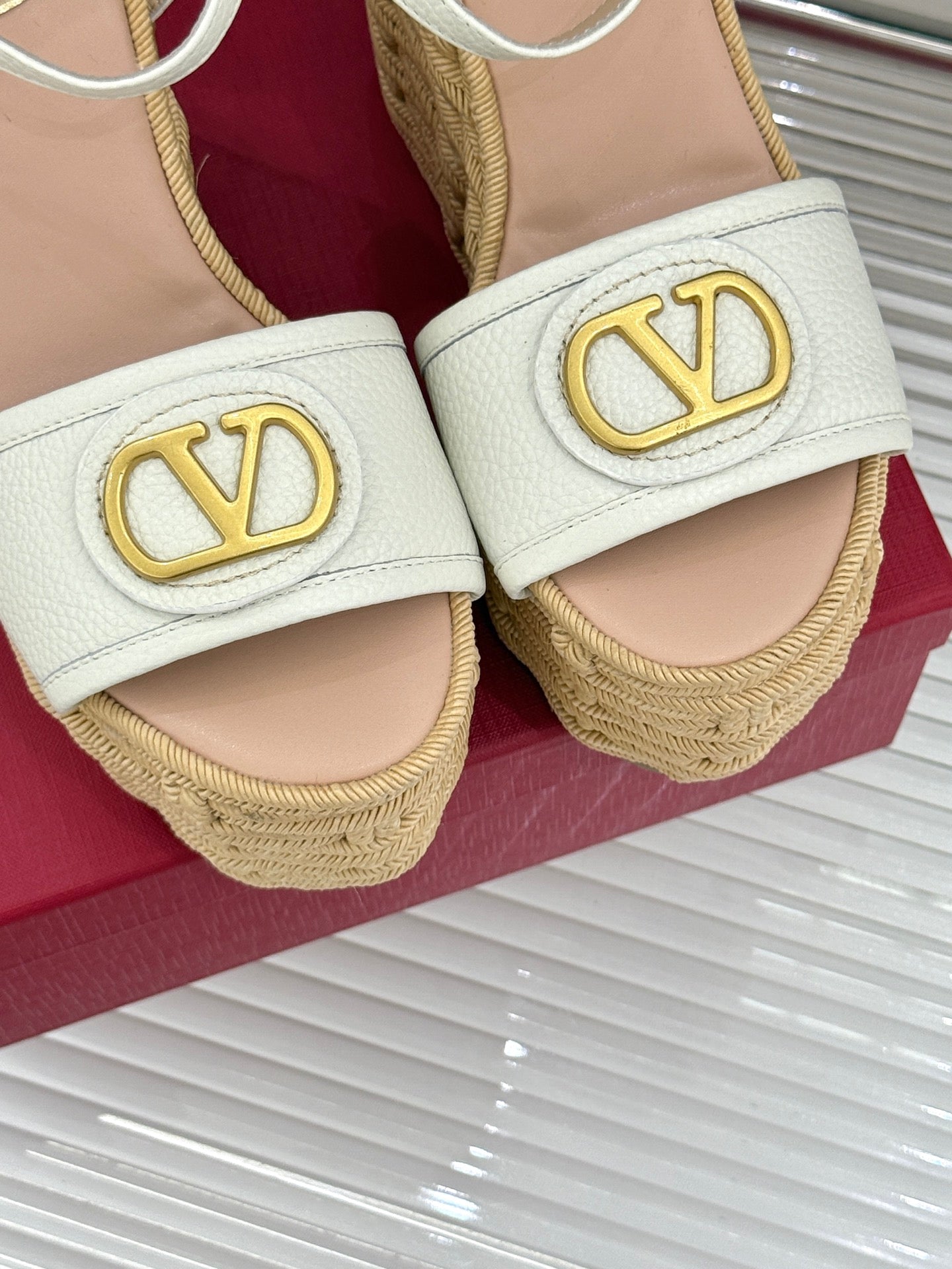 LuxluxHouse Best Quality Valentino Women Shoes