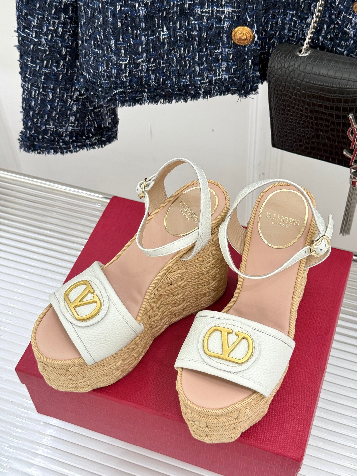 LuxluxHouse Best Quality Valentino Women Shoes