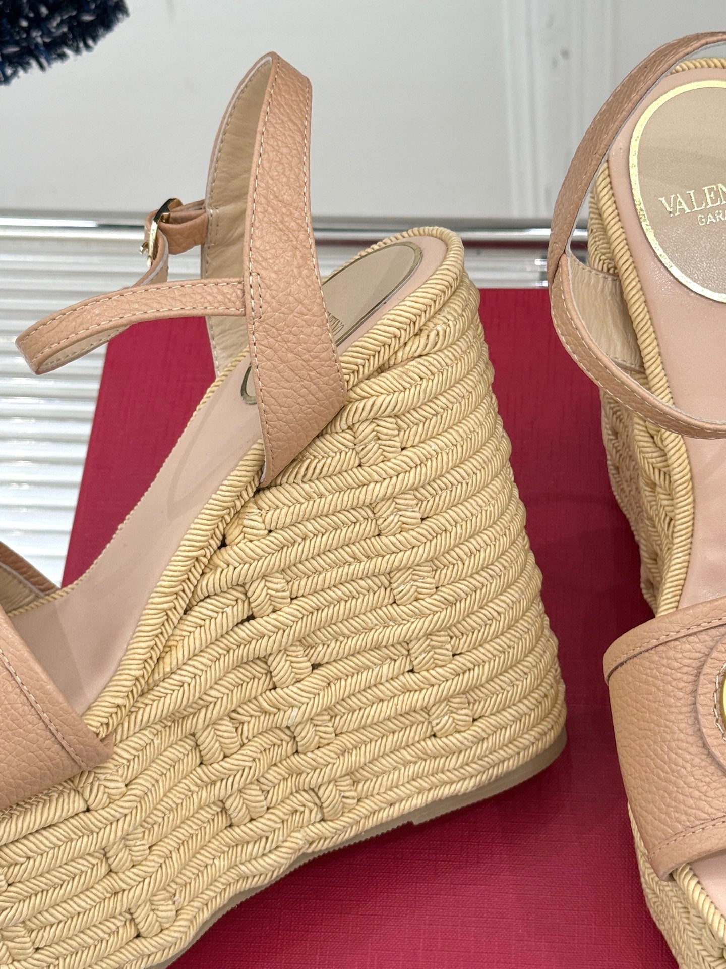 LuxluxHouse Best Quality Valentino Women Shoes