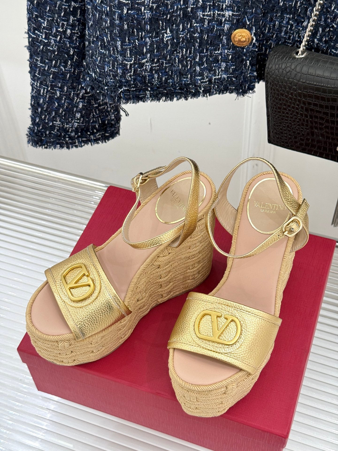 LuxluxHouse Best Quality Valentino Women Shoes
