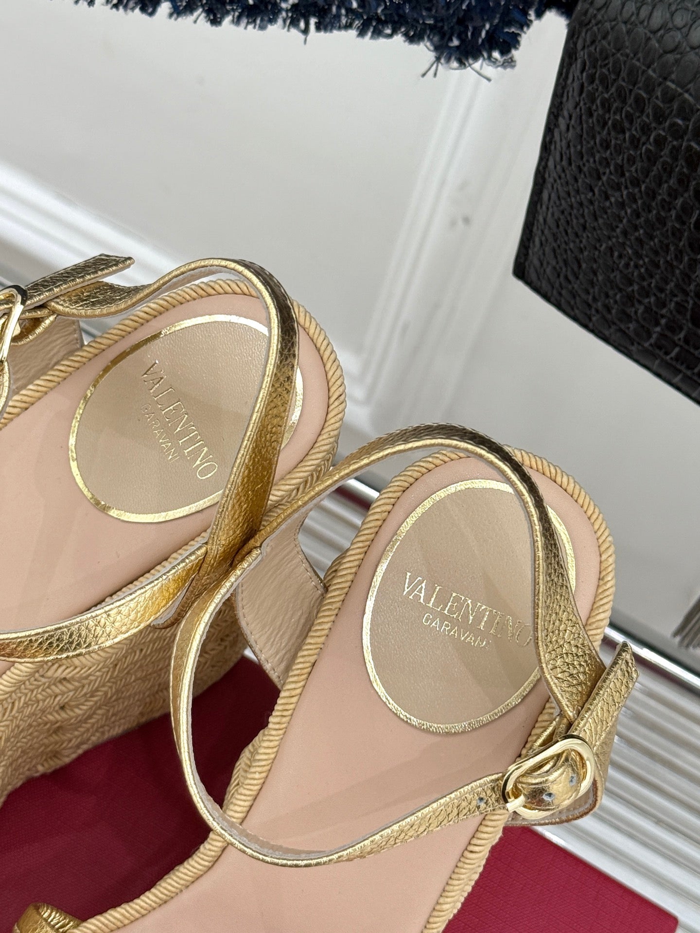 LuxluxHouse Best Quality Valentino Women Shoes