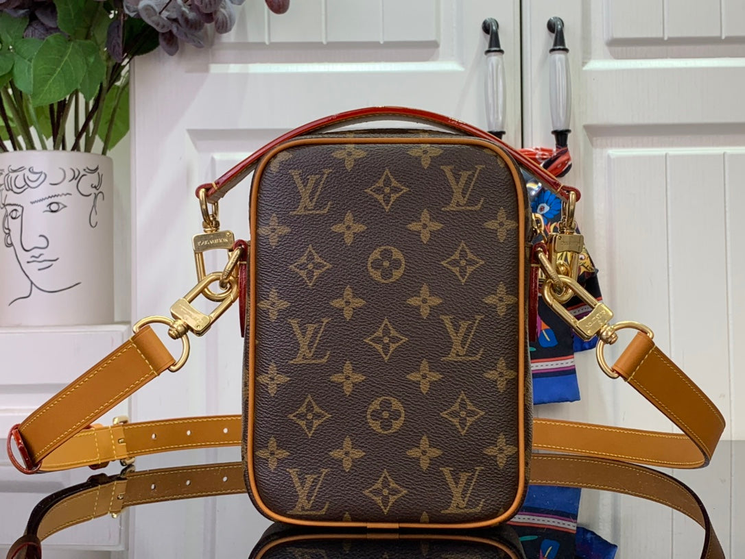 LuxluxHouse Best Quality Bags Louis Vuitton Men