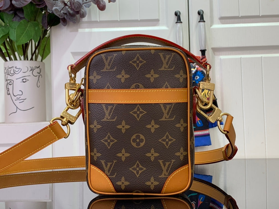 LuxluxHouse Best Quality Bags Louis Vuitton Men
