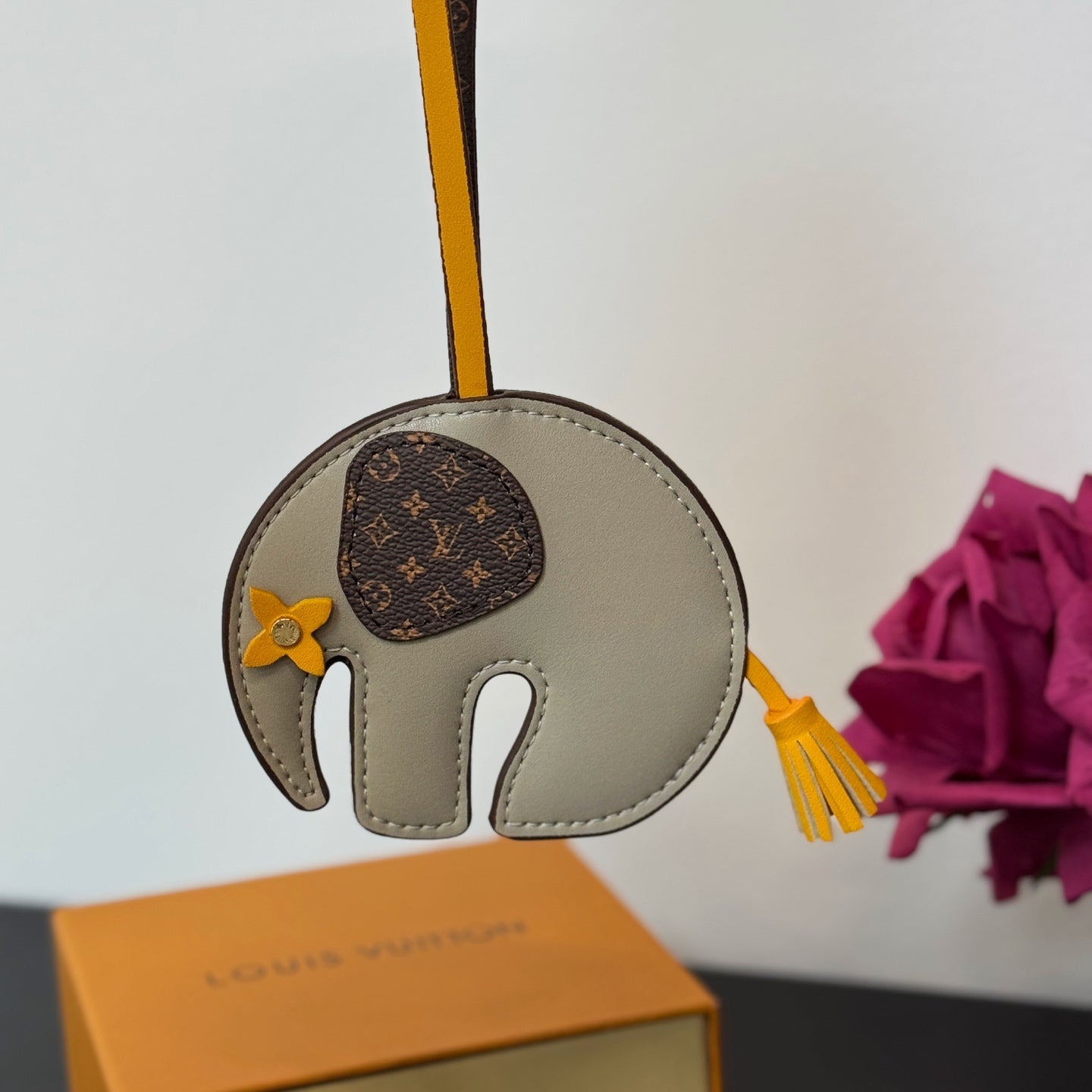 LuxluxHouse Best Quality Accessories Keychain Louis Vuitton Keychain