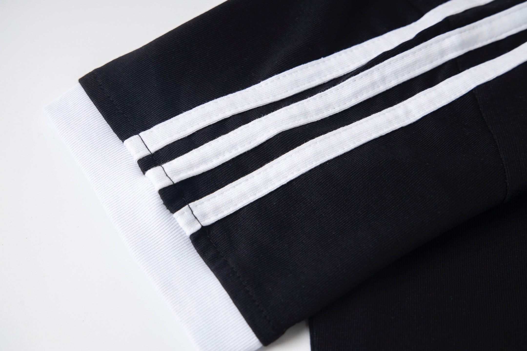 LuxluxHouse Best Quality Clothes Nike & Adidas T-shirt