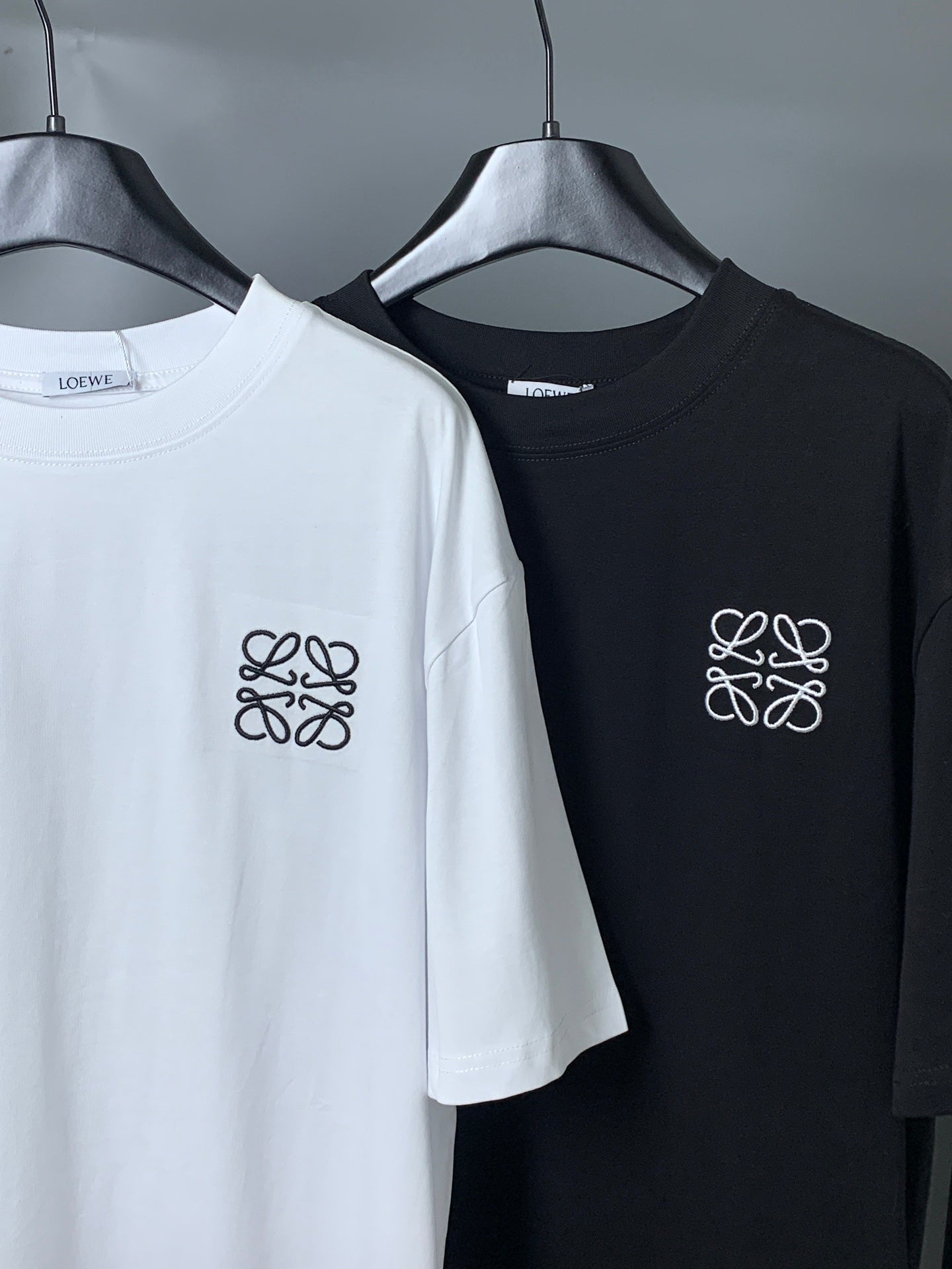 LuxluxHouse Best Quality Clothes T-shirt Loewe